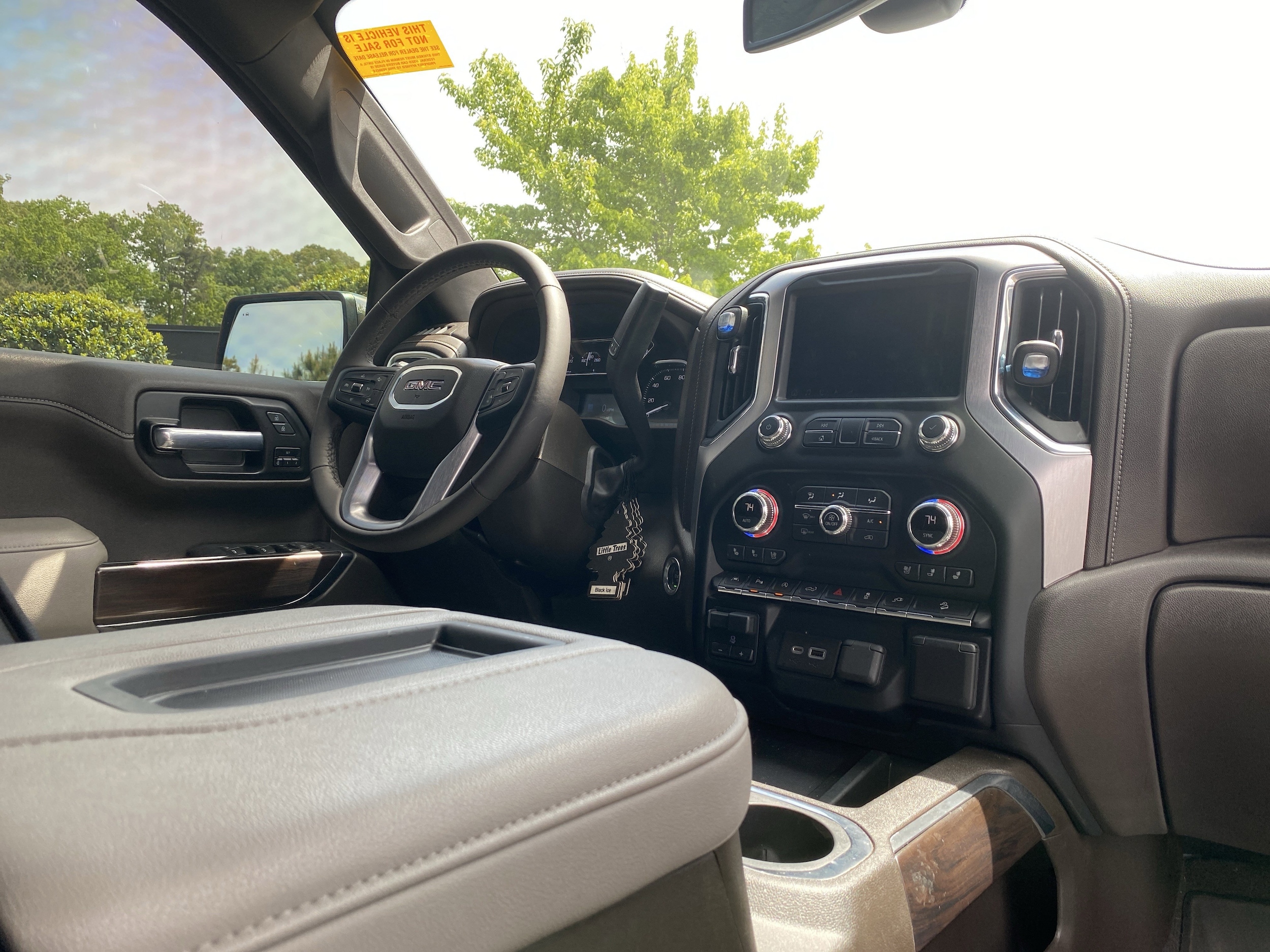 2022 GMC Sierra 1500 Limited SLT photo 5