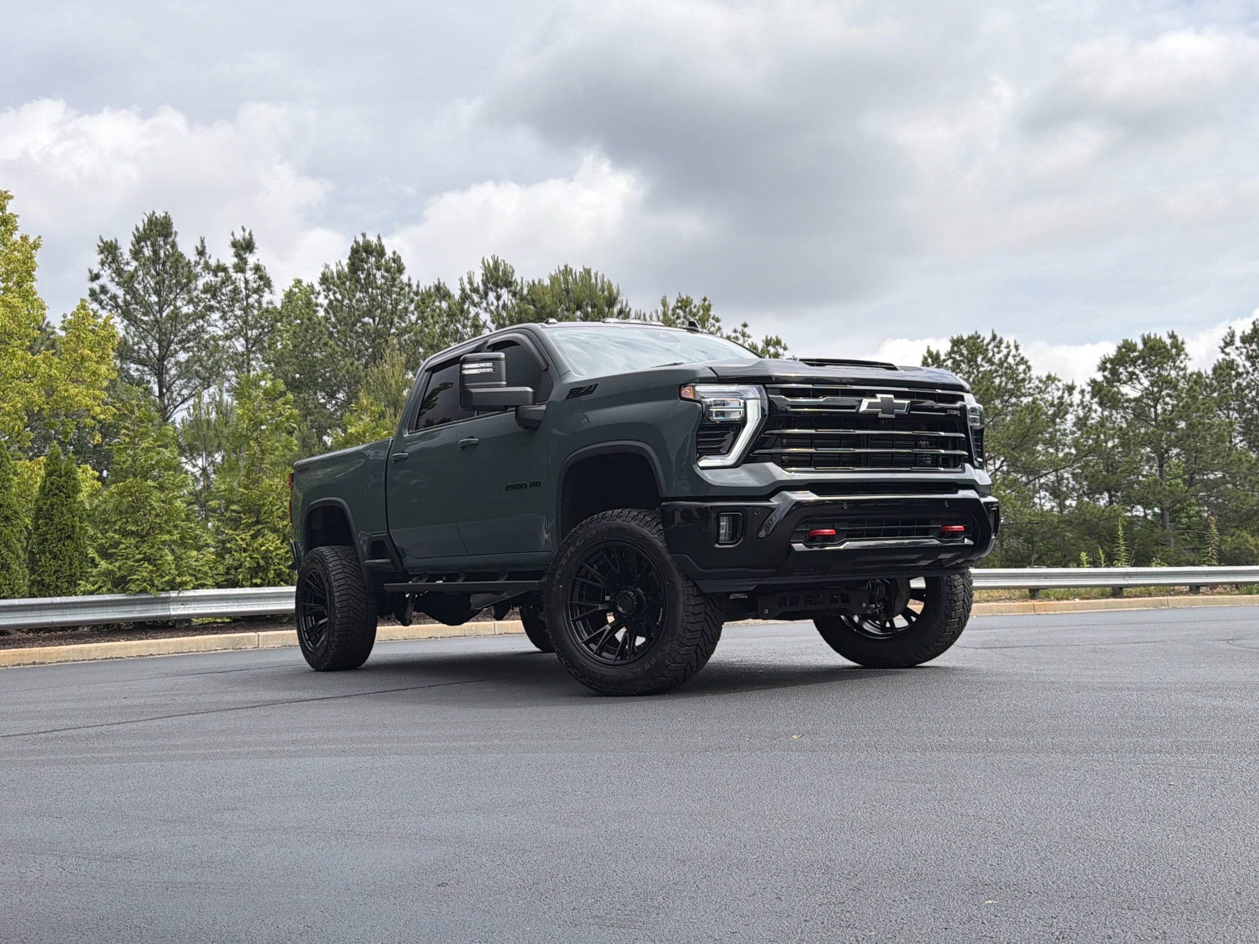 2025 Chevrolet Silverado HD LT 4WD Crew Cab Standard Box's photo