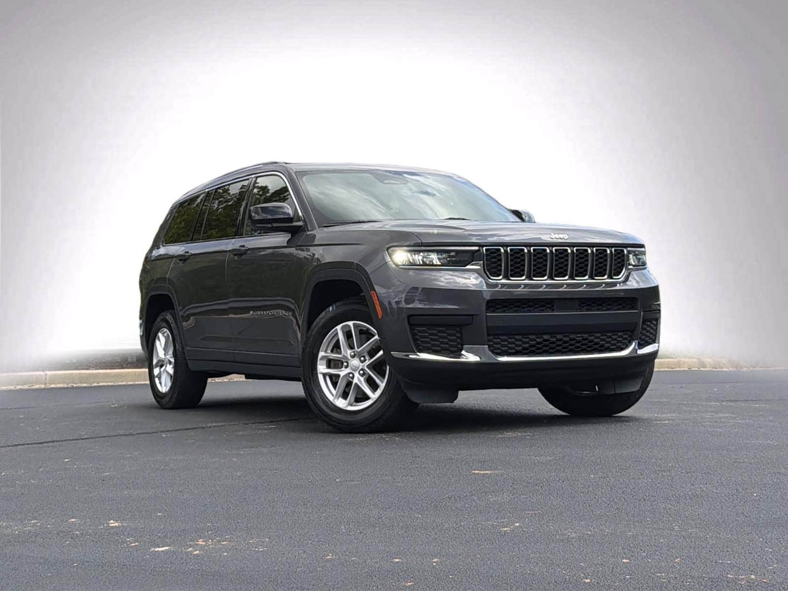 2022 Jeep Grand Cherokee L Laredo