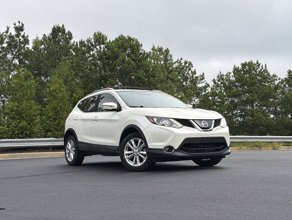 Used 2018 Nissan Rogue Sport SV SUV