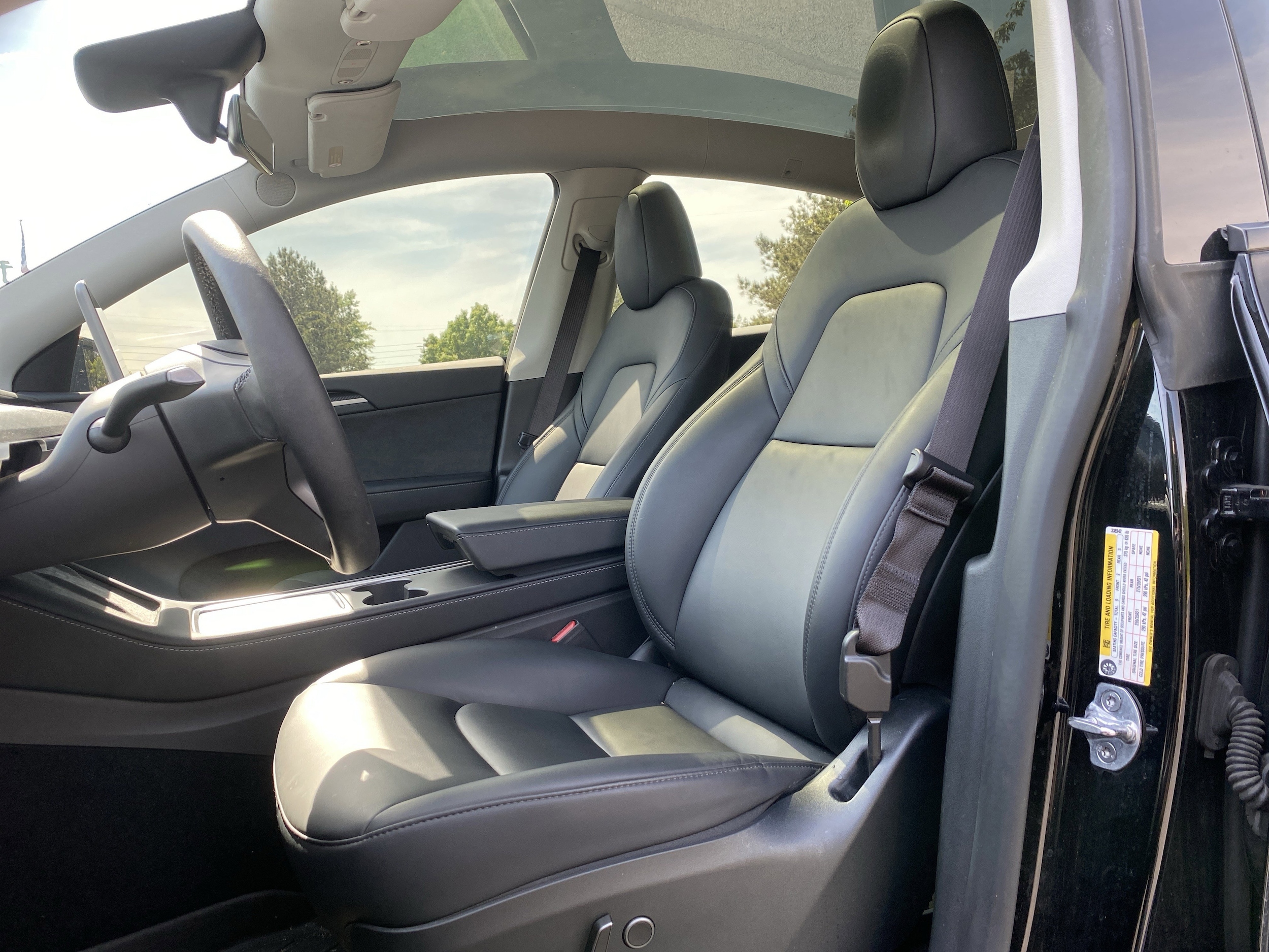 2025 Tesla Model Y Performance photo 5