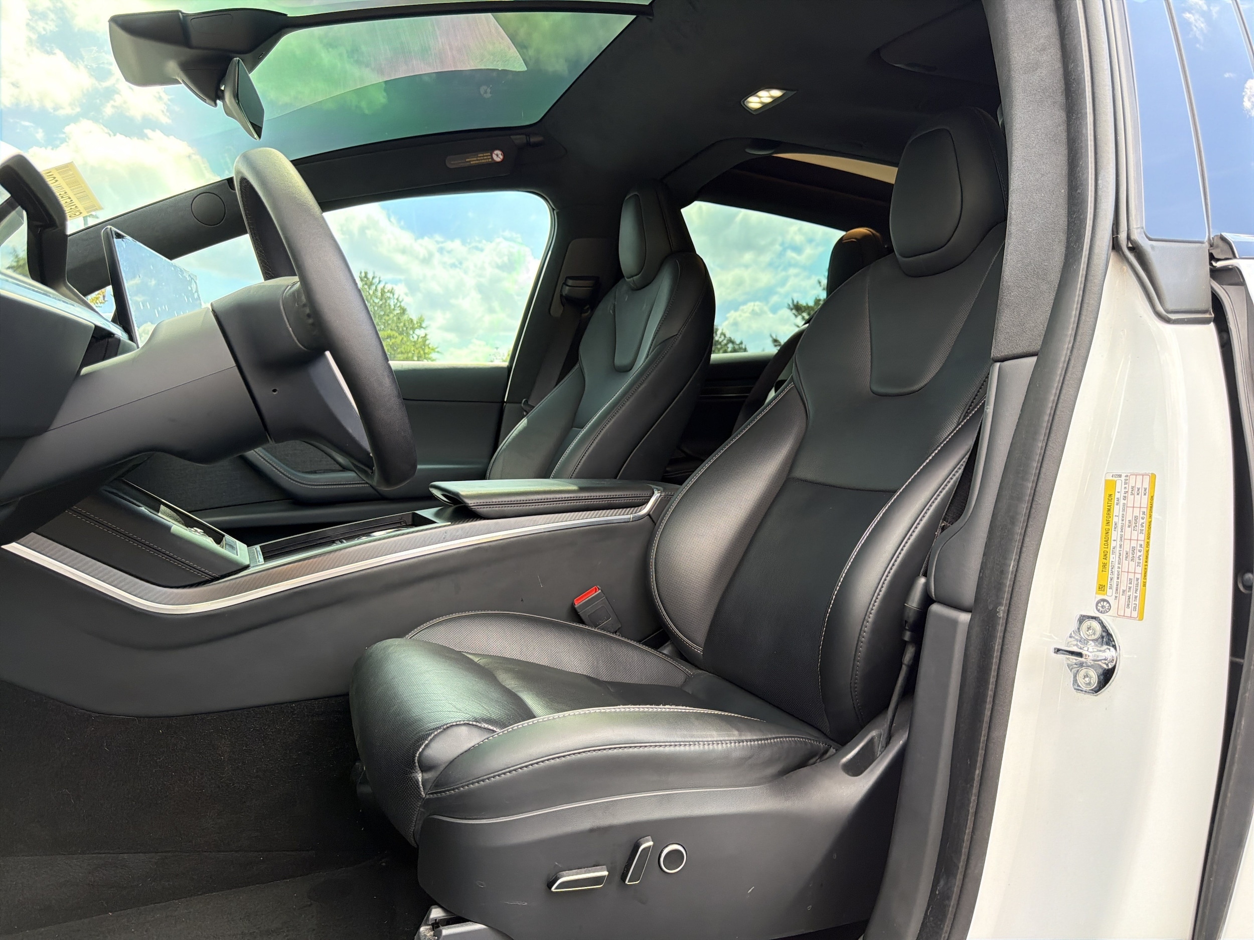 Tesla Model X Plaid