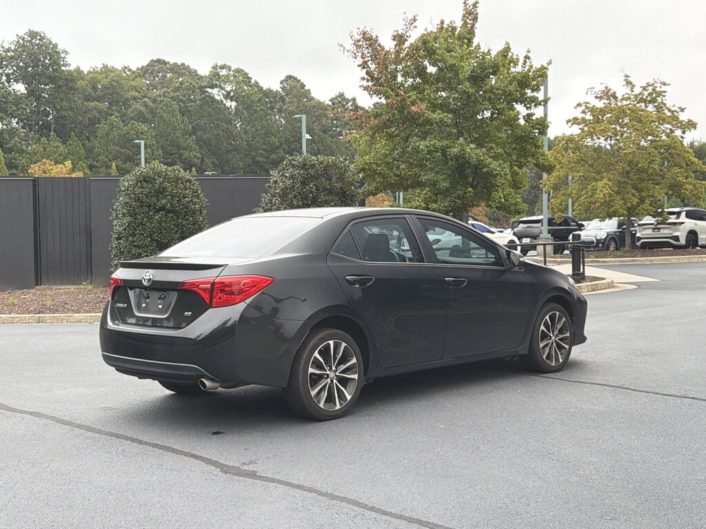 Used 2018 Toyota Corolla SE Sedan