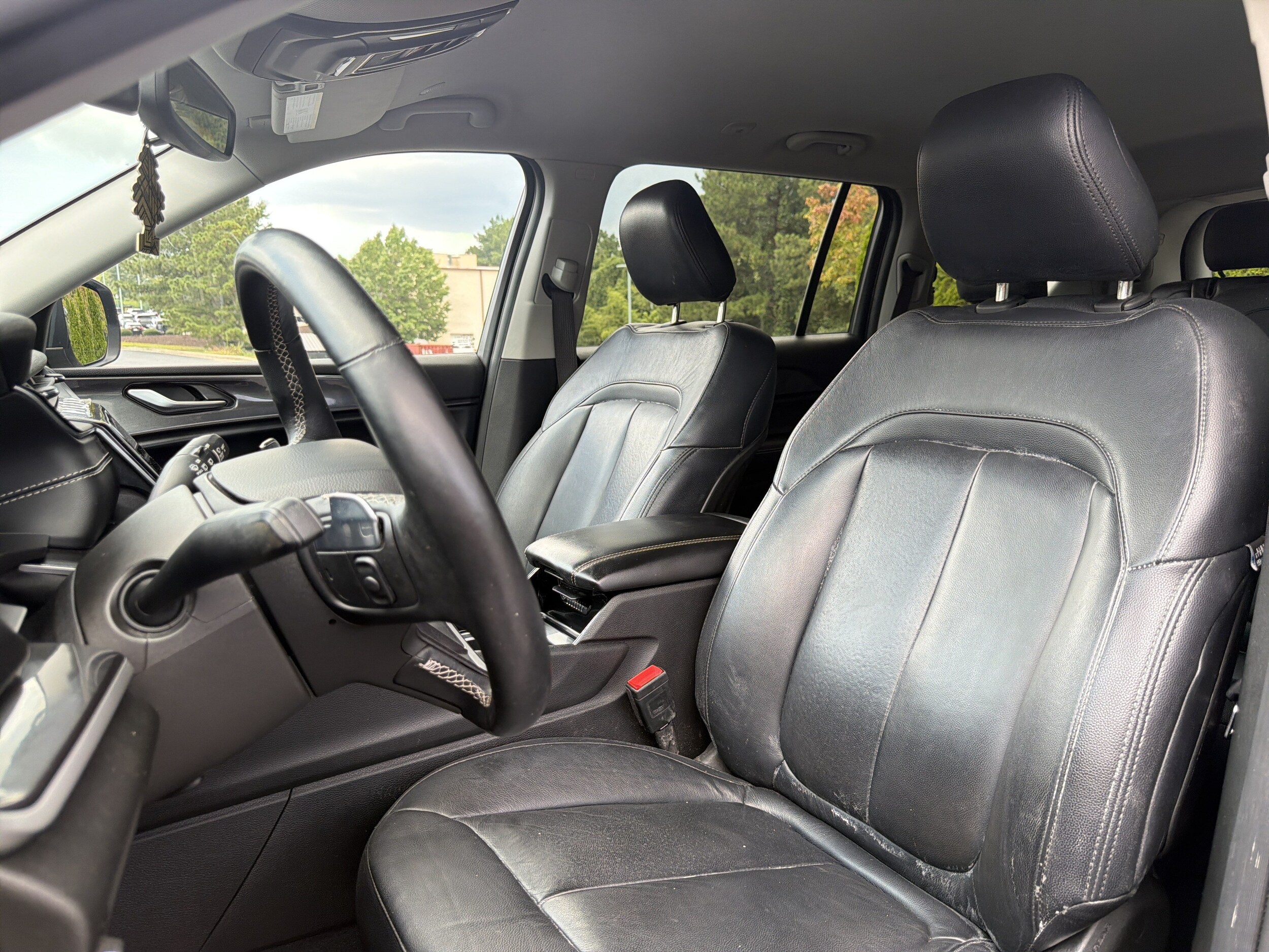 2022 Jeep Grand Cherokee L Laredo