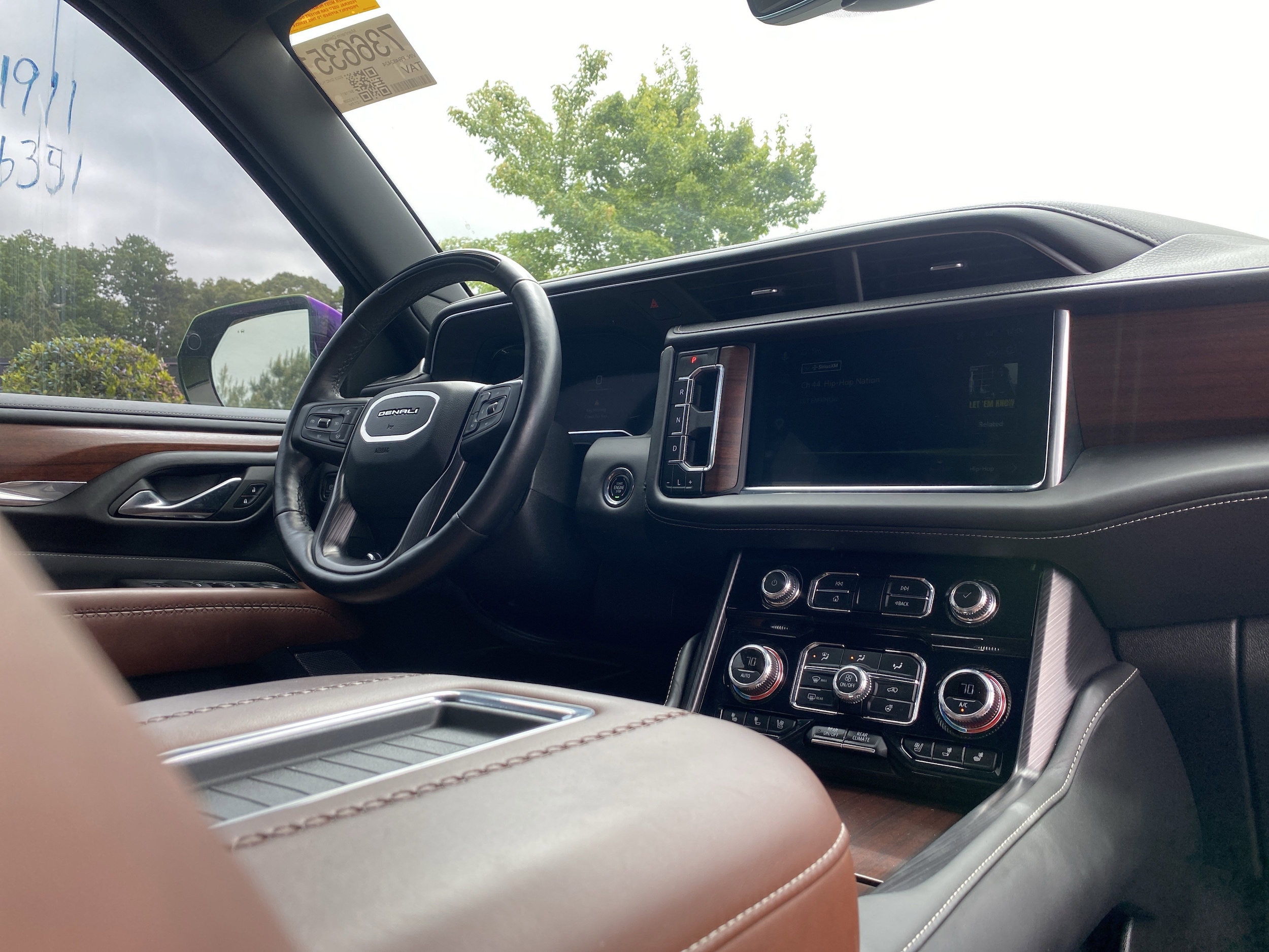 2023 GMC Yukon Denali Ultimate photo 5