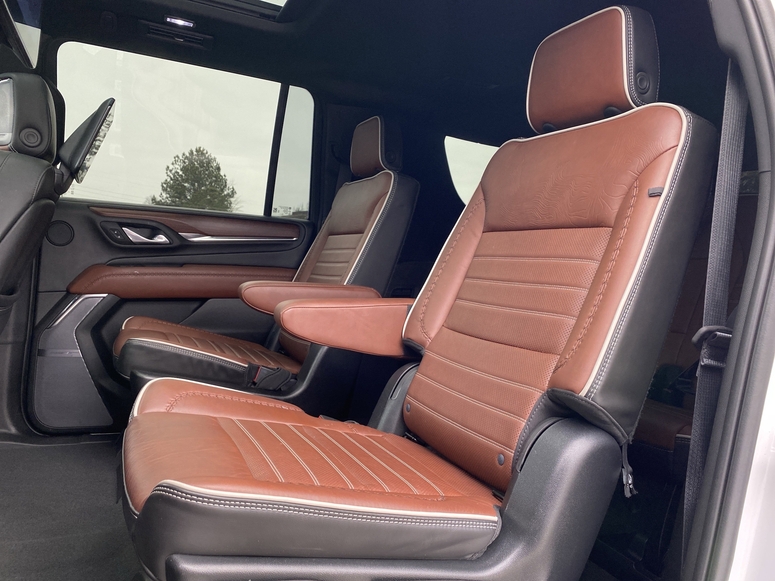 2023 GMC Yukon XL Denali Ultimate photo 6