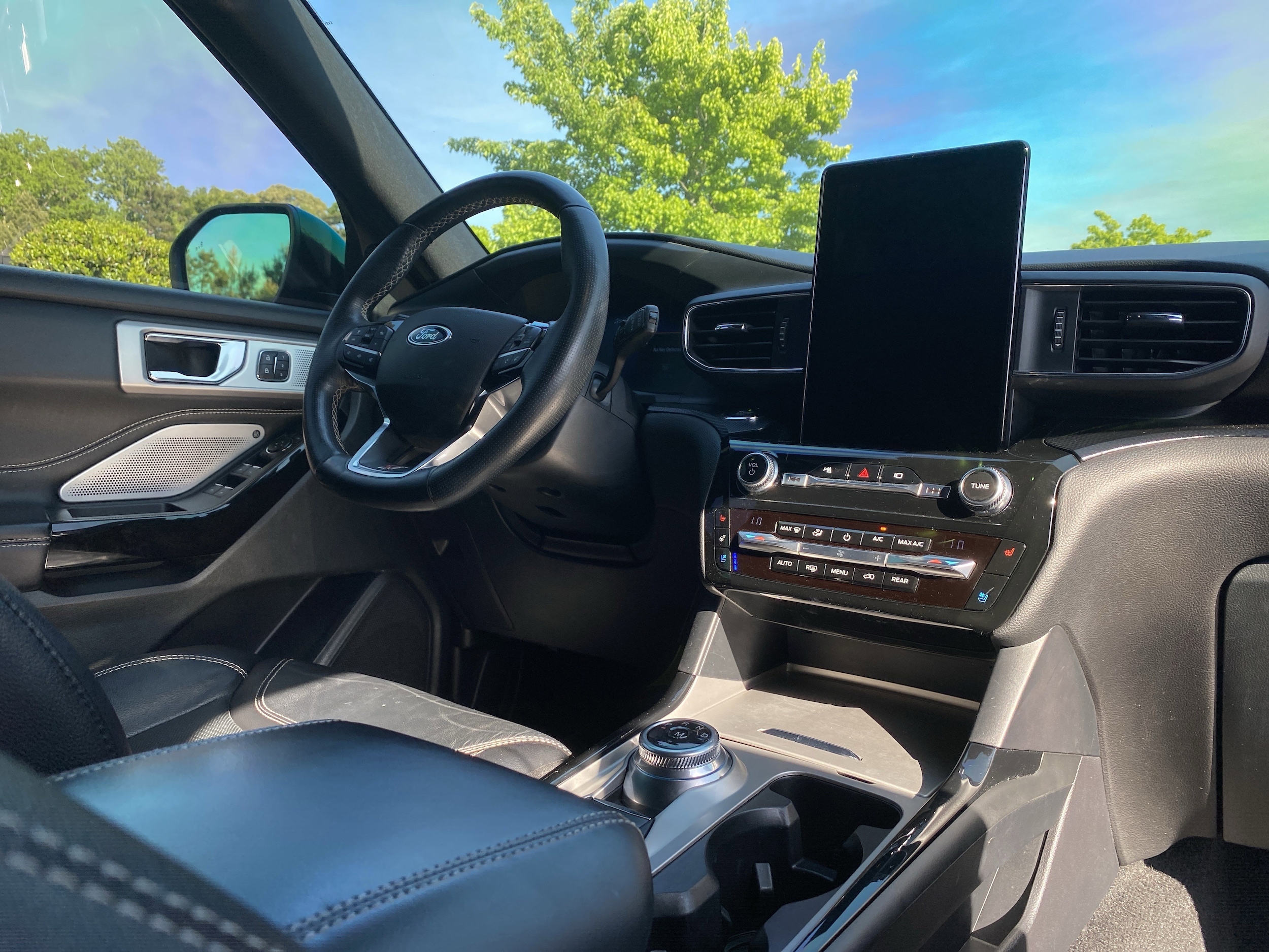 2021 Ford Explorer ST photo 5