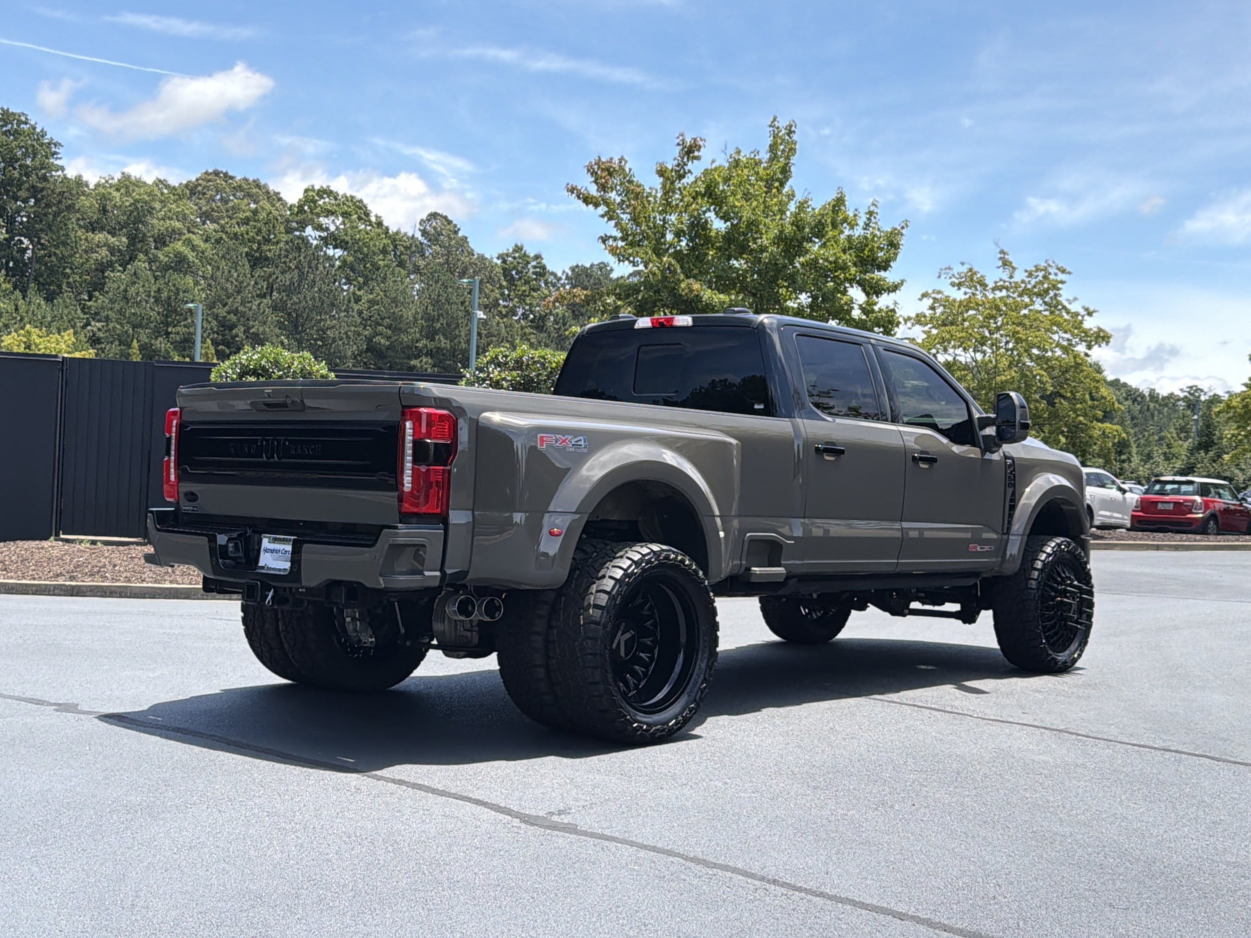 Ford Super Duty F-450 DRW King Ranch