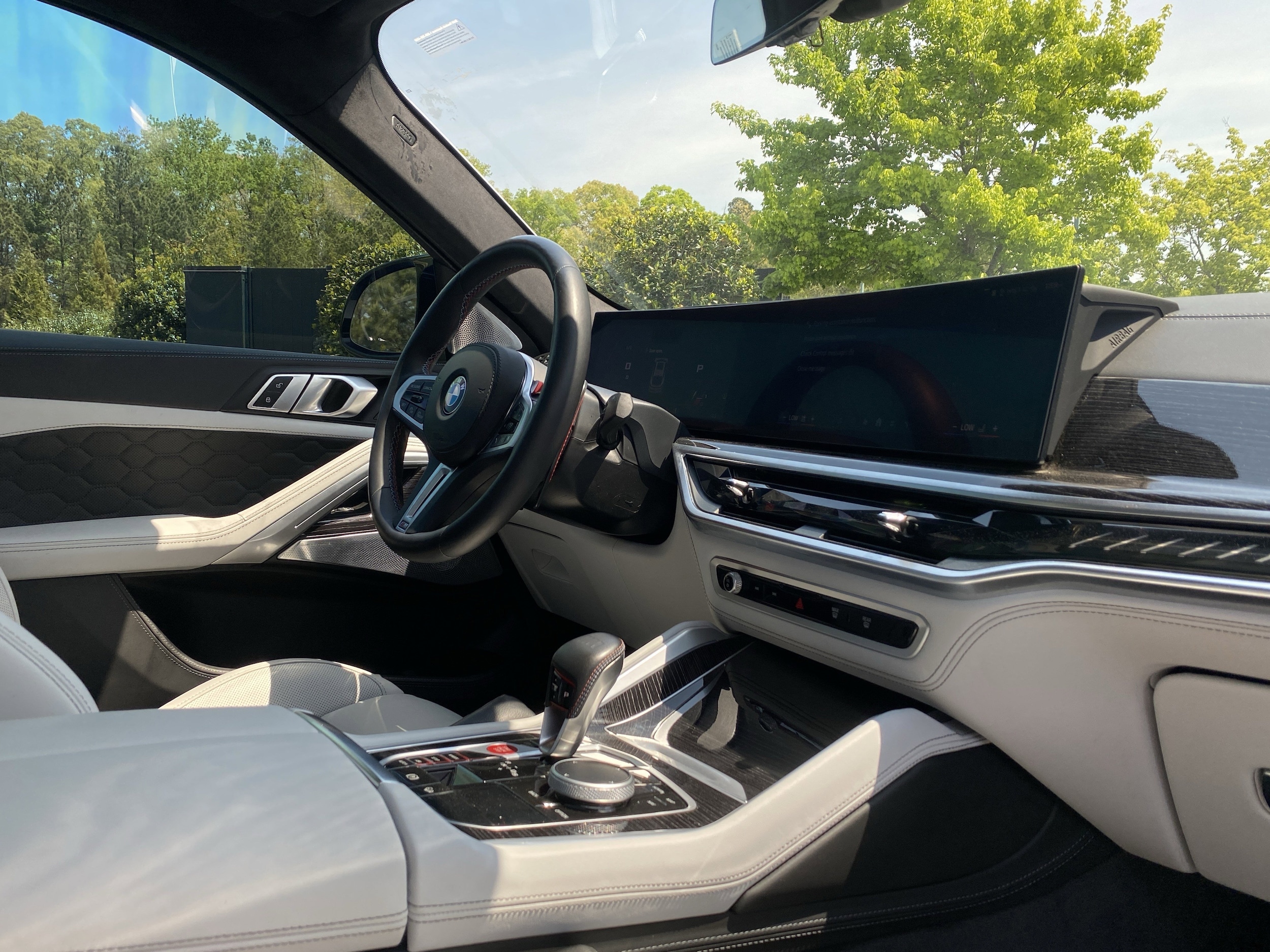 2025 BMW X6 M photo 4