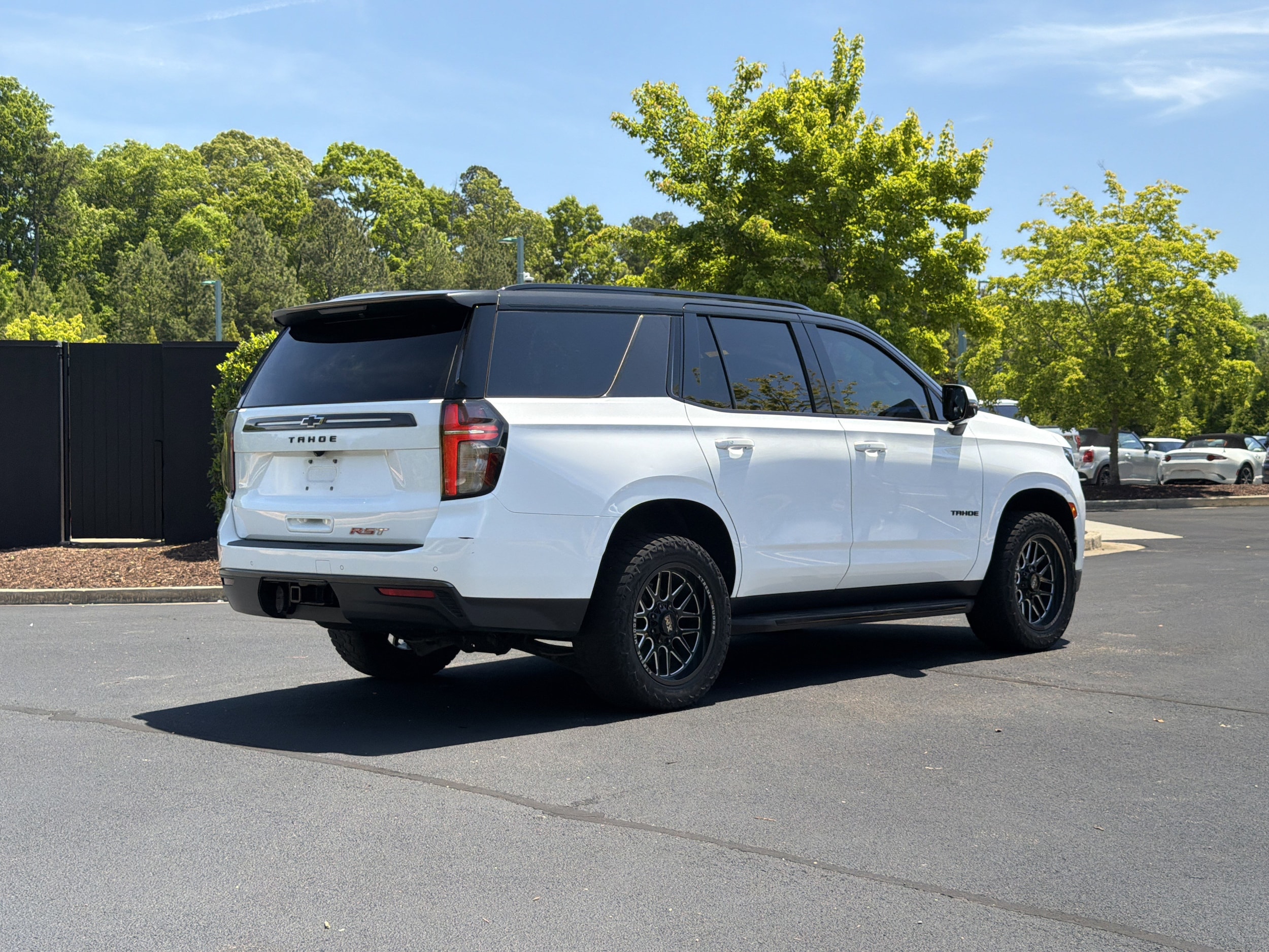 2021 Chevrolet Tahoe RST photo 3