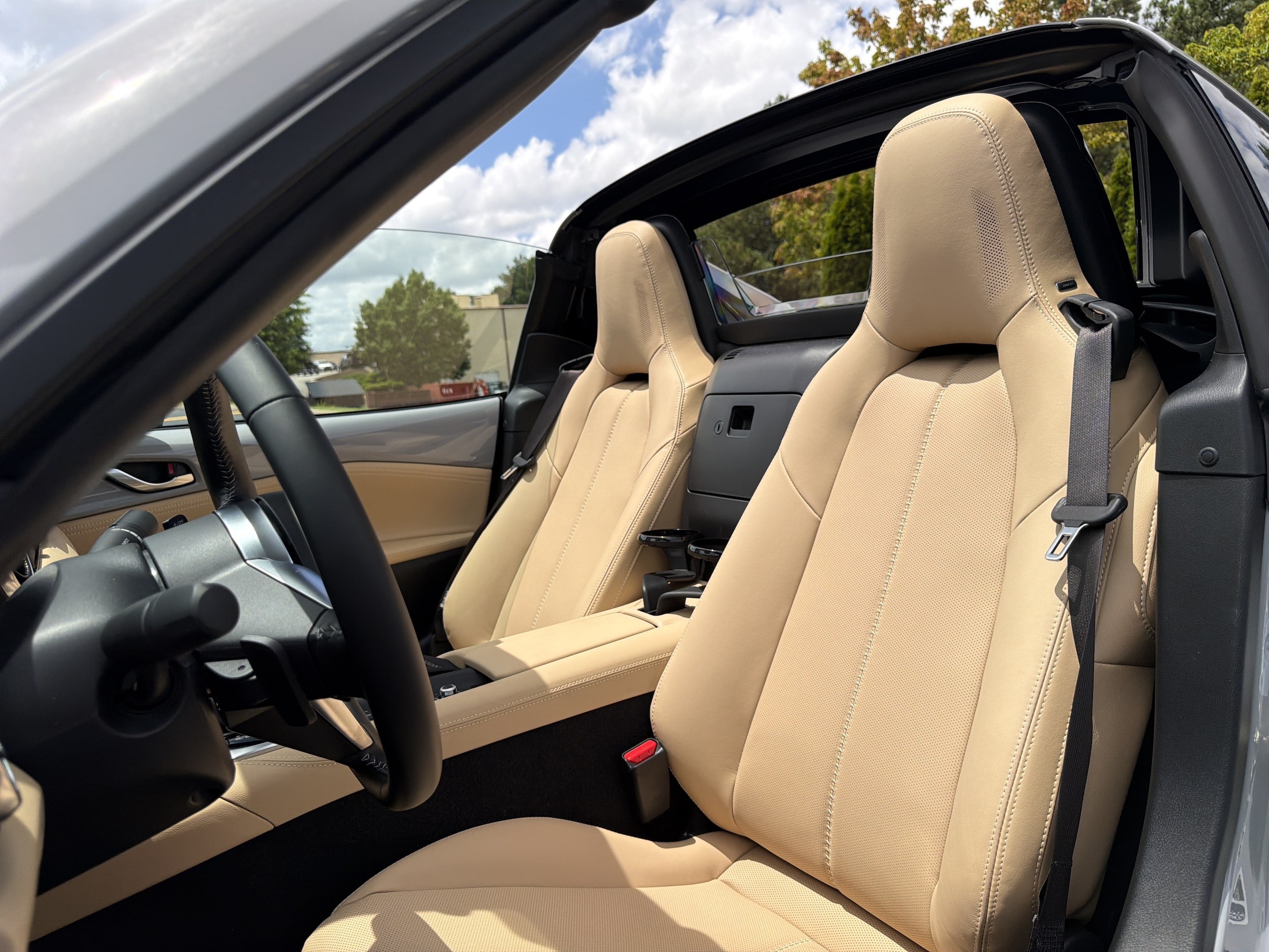 Mazda MX-5 Miata RF Grand Touring