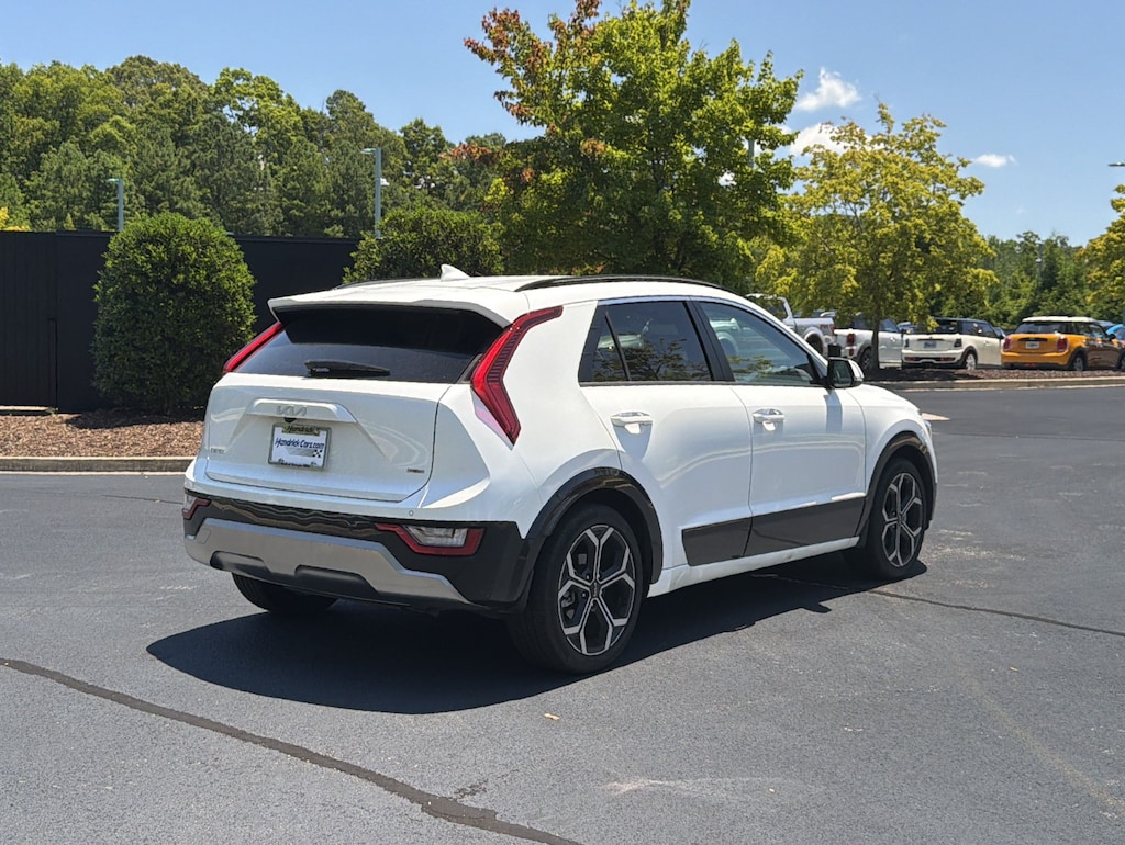 Used 2023 Kia Niro SX Touring SUV