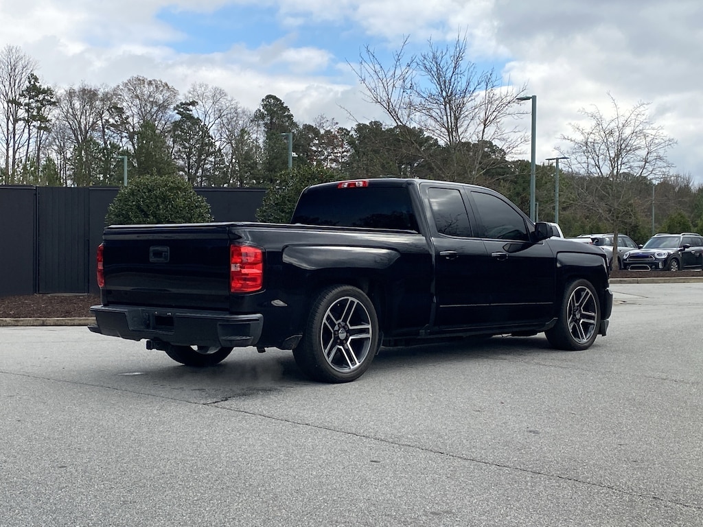 Used 2017 Chevrolet Silverado 1500 LT Pickup