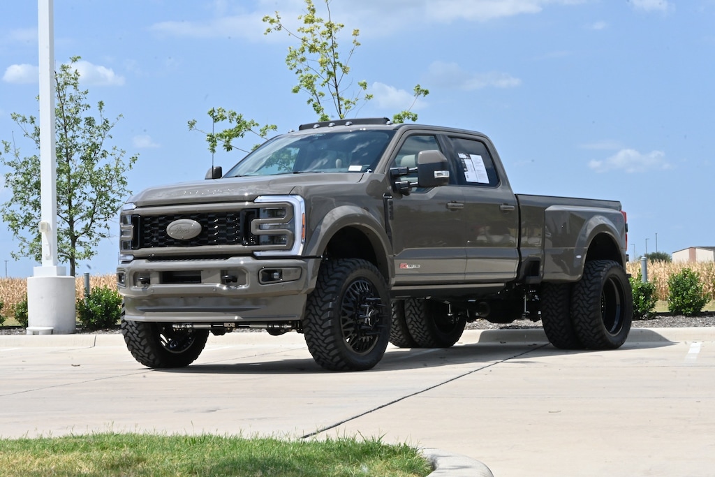 Used 2026 Ford Super Duty F-450 DRW Platinum Pickup