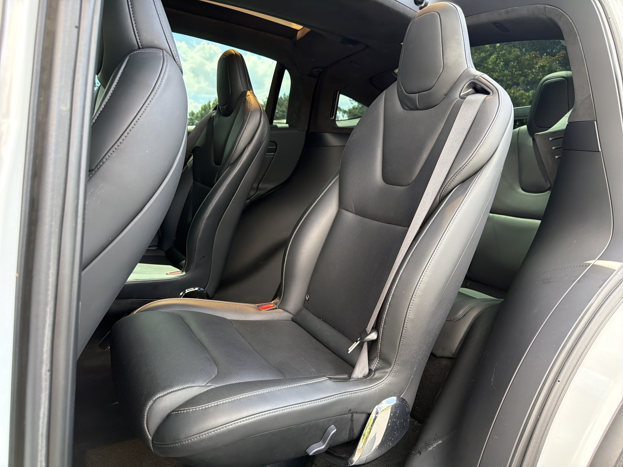 Tesla Model X Plaid