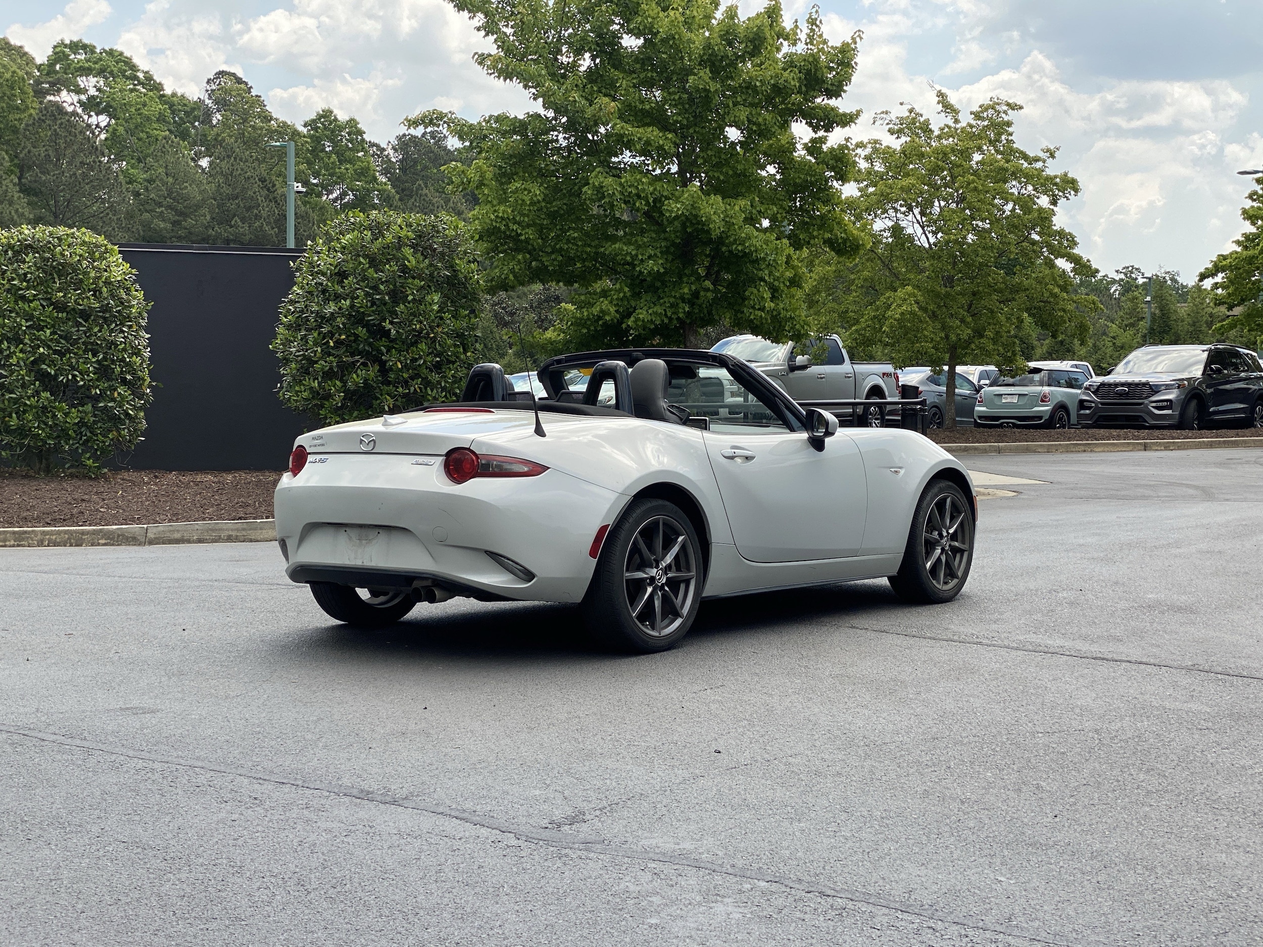 2016 Mazda MX-5 Miata Grand Touring photo 2