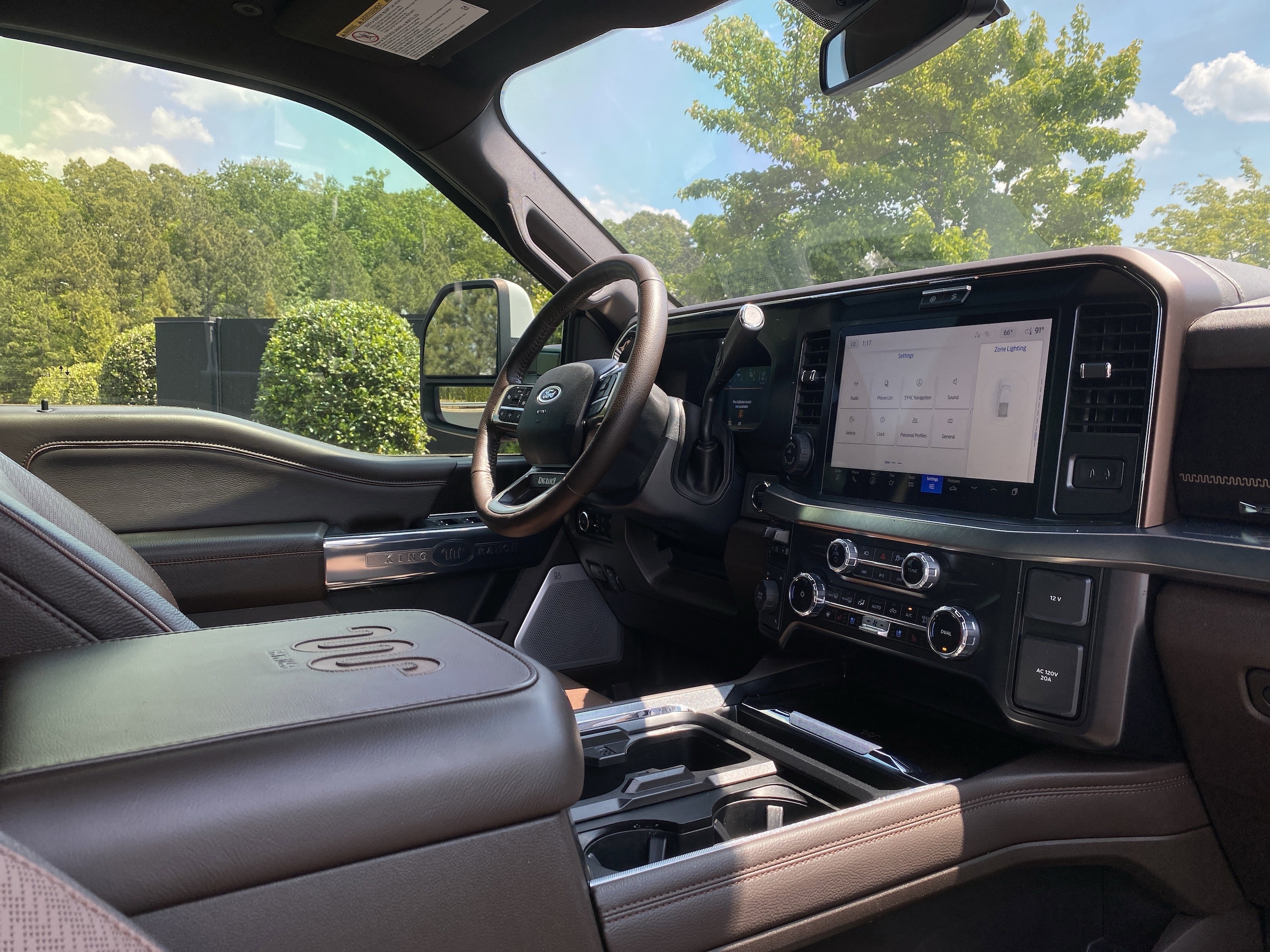 2025 Ford Super Duty F-450 DRW King Ranch photo 4