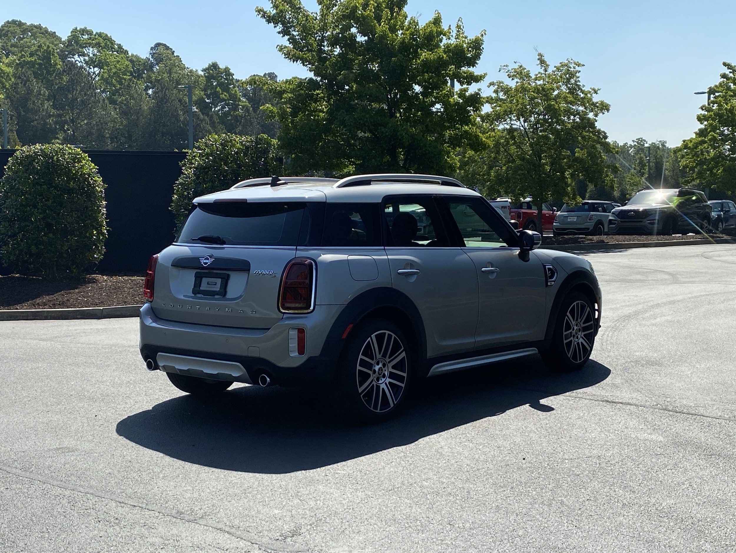 2024 MINI Countryman Cooper S photo 2