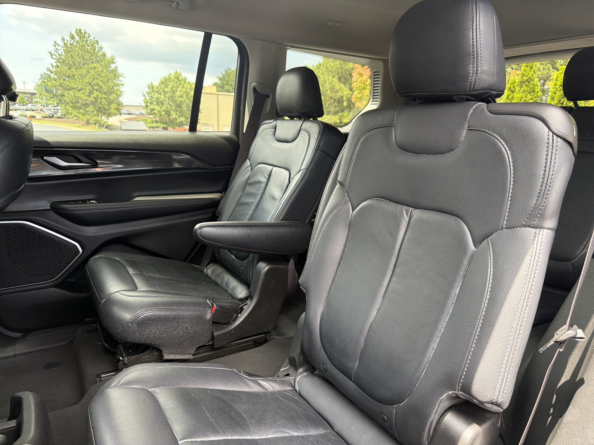2022 Jeep Grand Cherokee L Laredo
