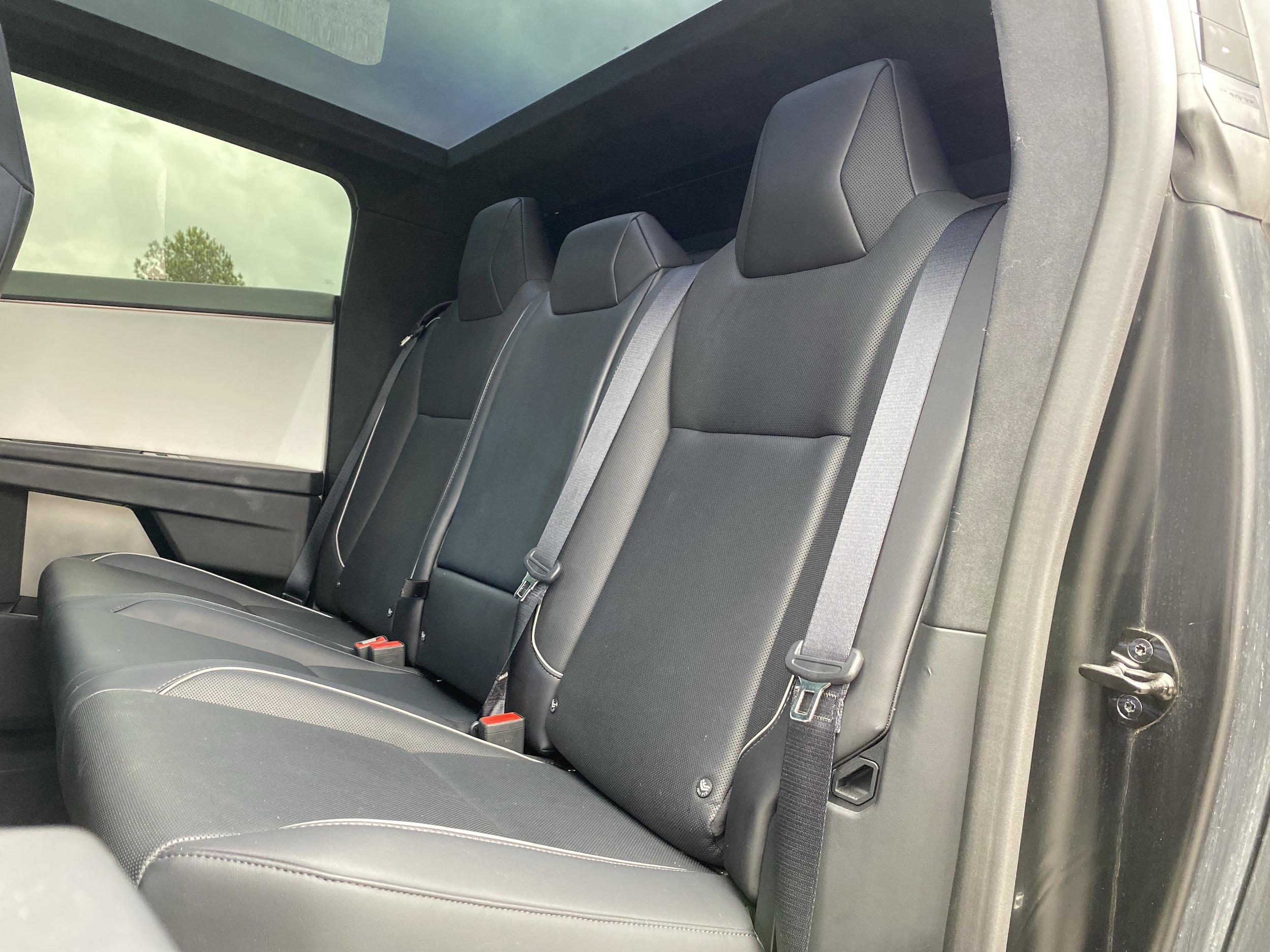 2024 Tesla Cybertruck Cyberbeast photo 6