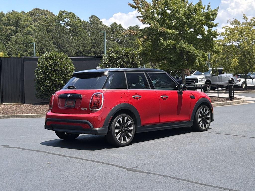 Used 2022 MINI Hardtop 4 Door Cooper Hatchback