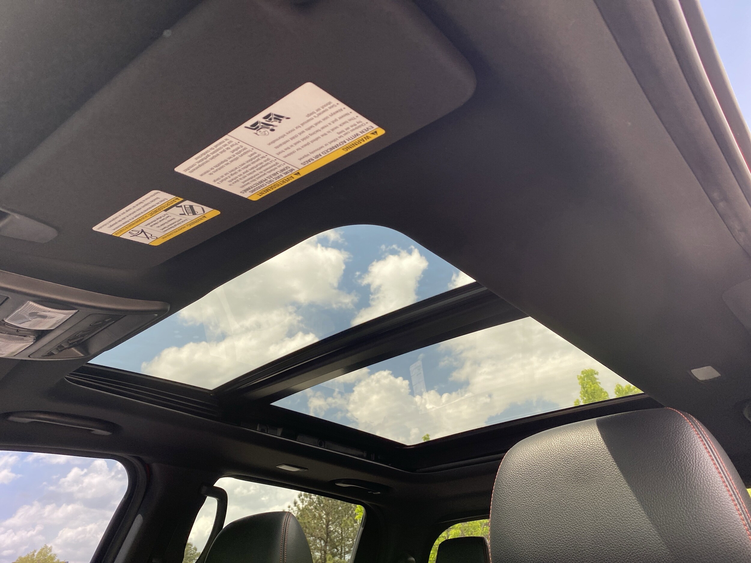 2020 Nissan Titan PRO-4X photo 3