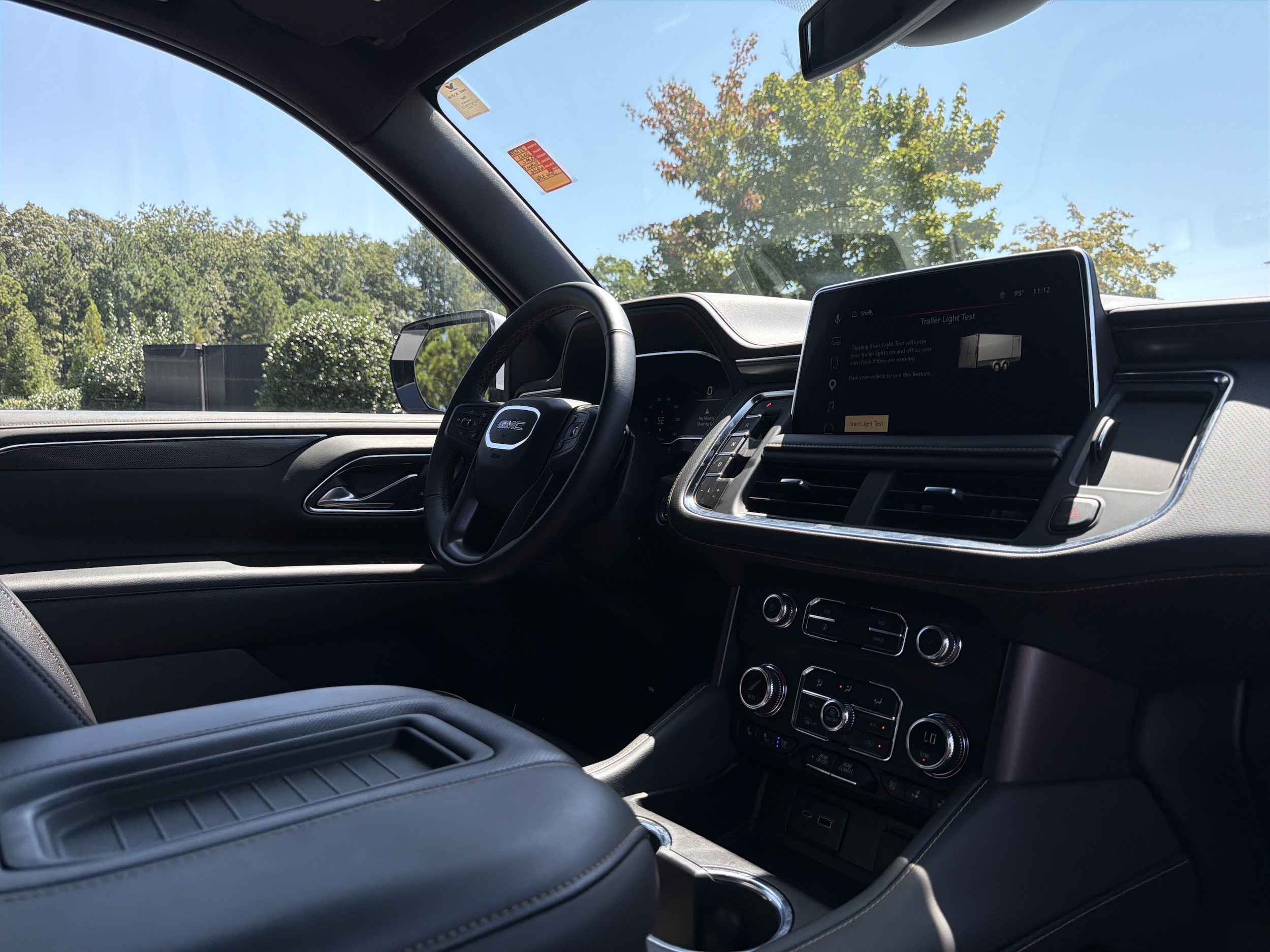 2023 GMC Yukon XL AT4