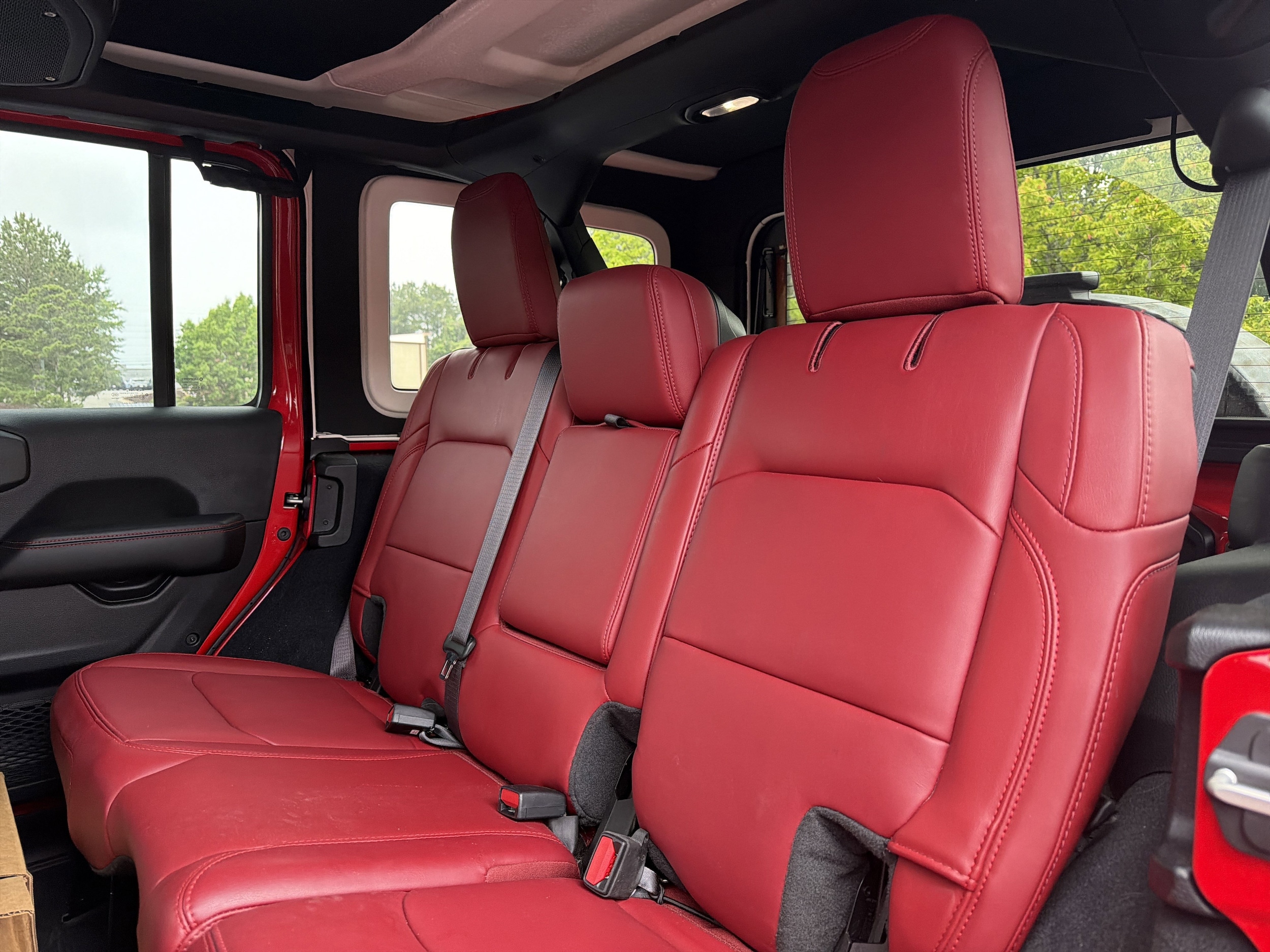 2024 Jeep Wrangler Rubicon 392 photo 3