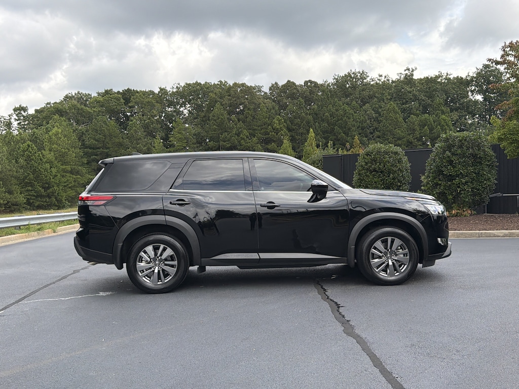 Used 2025 Nissan Pathfinder S SUV