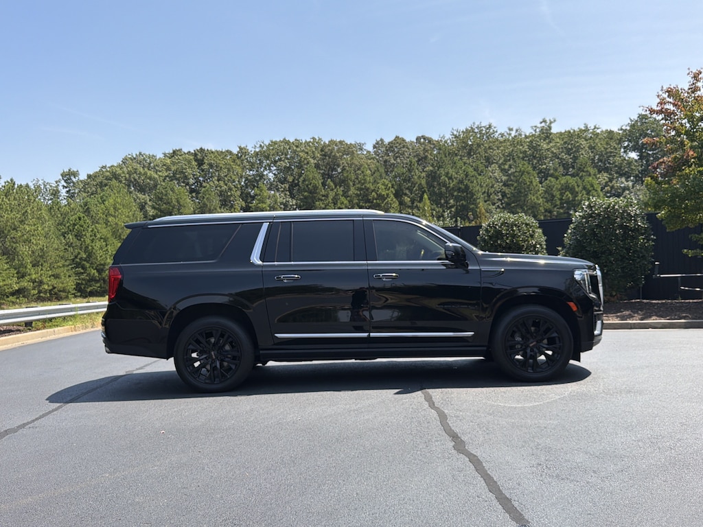Used 2022 GMC Yukon XL Denali SUV