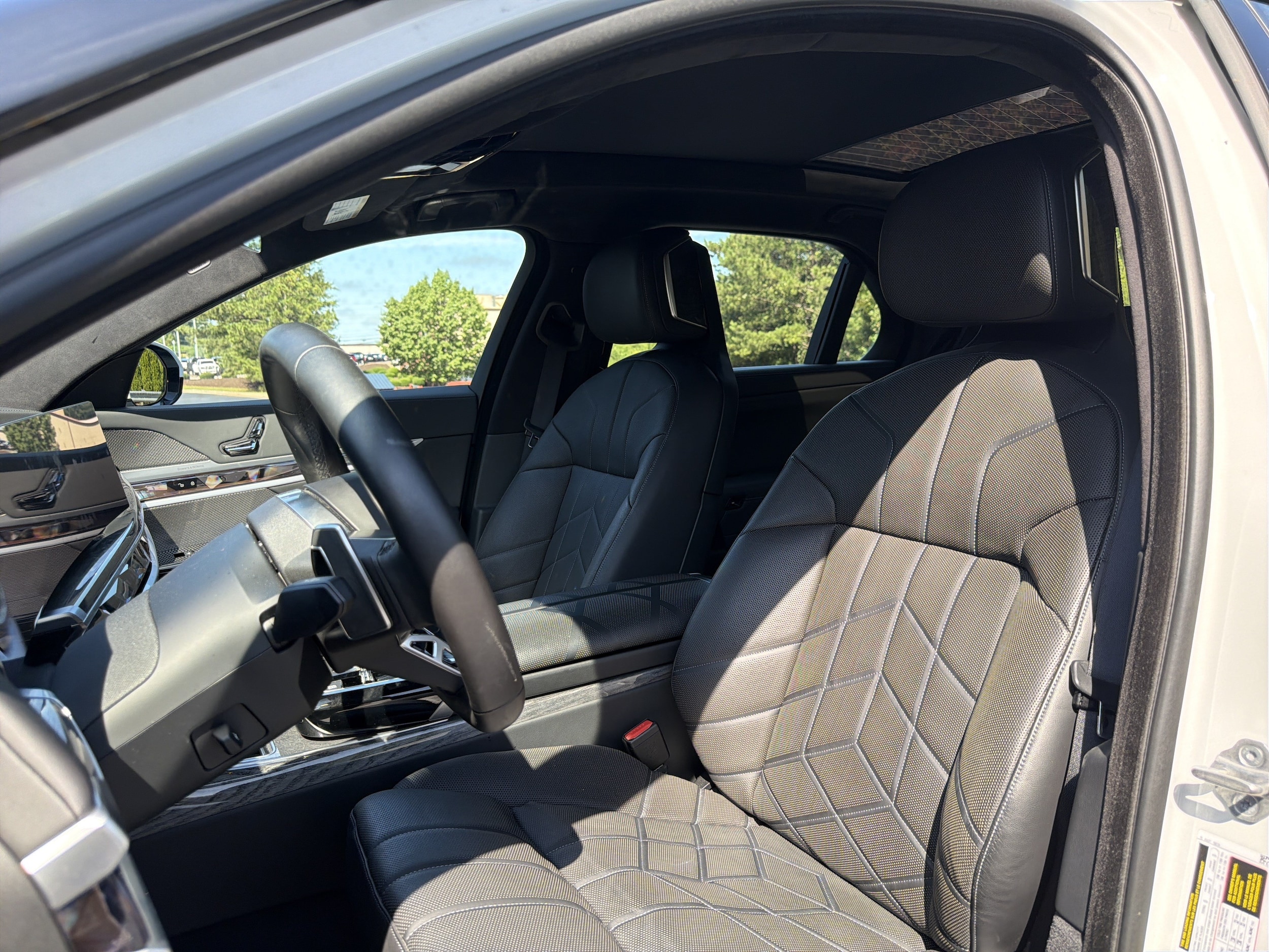 2023 BMW 7 Series 760i XDrive