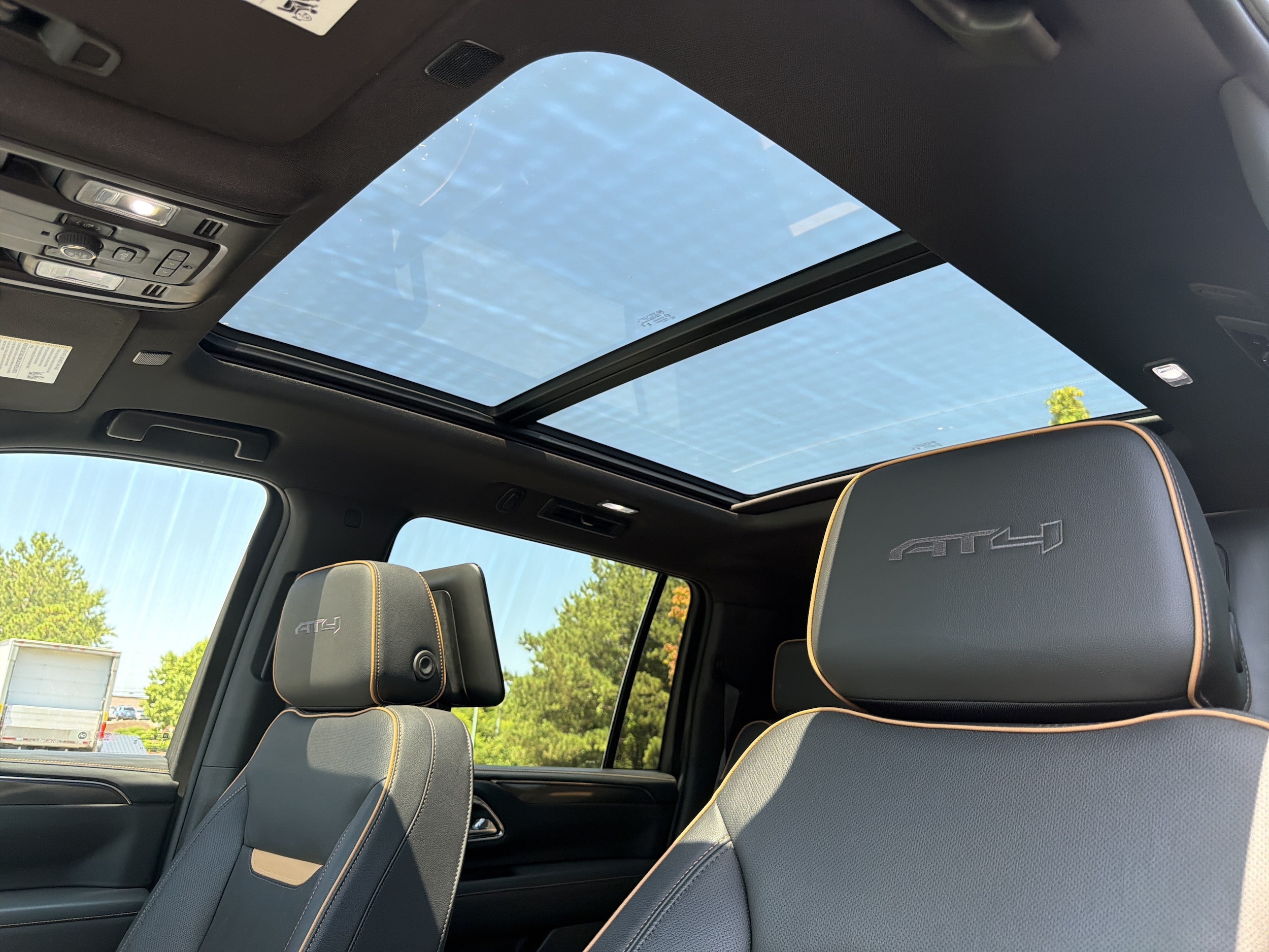 2023 GMC Yukon XL AT4