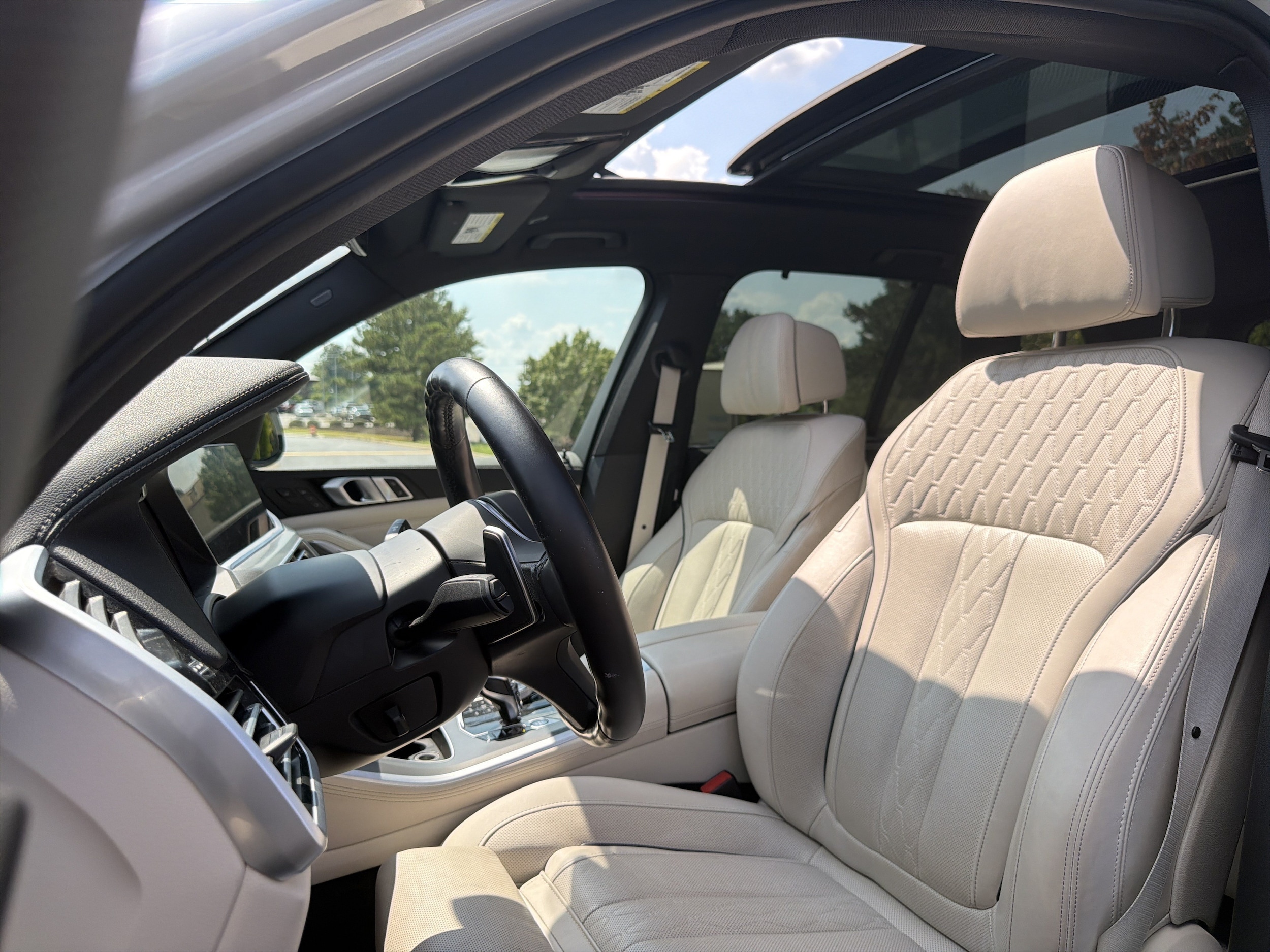 2022 BMW X5 M50i