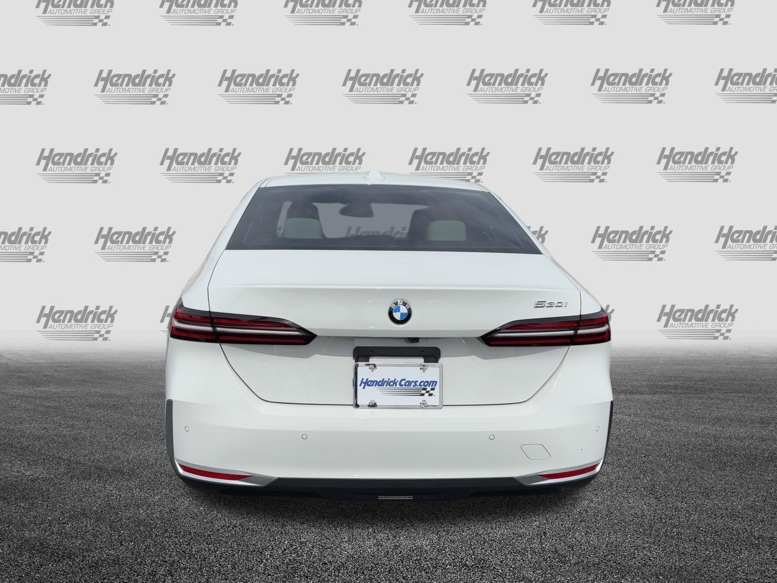 2026 BMW 5 Series 530i photo 3