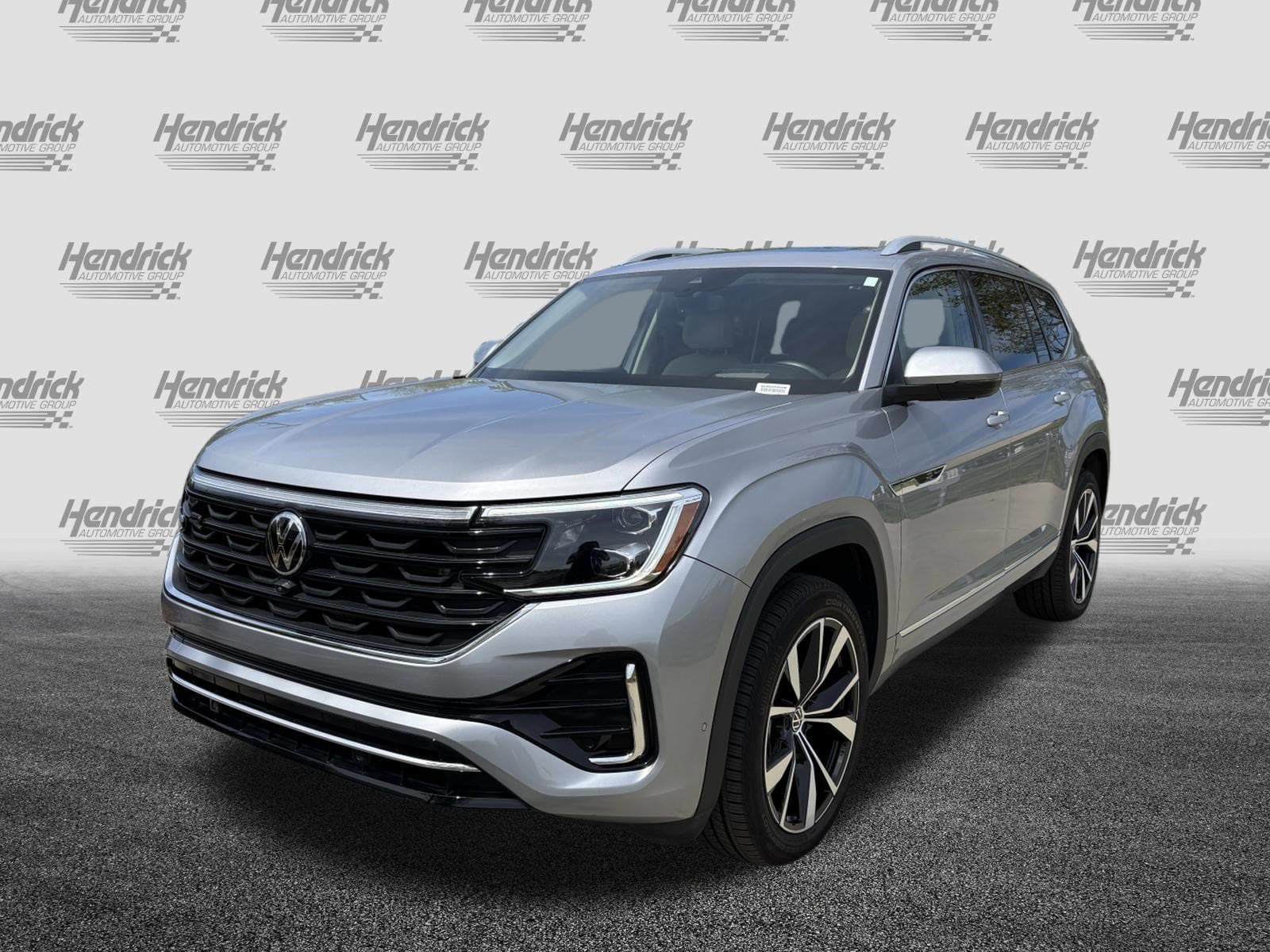 2025 Volkswagen Atlas 2.0T SEL Premium R-Line 4MOTION photo 5