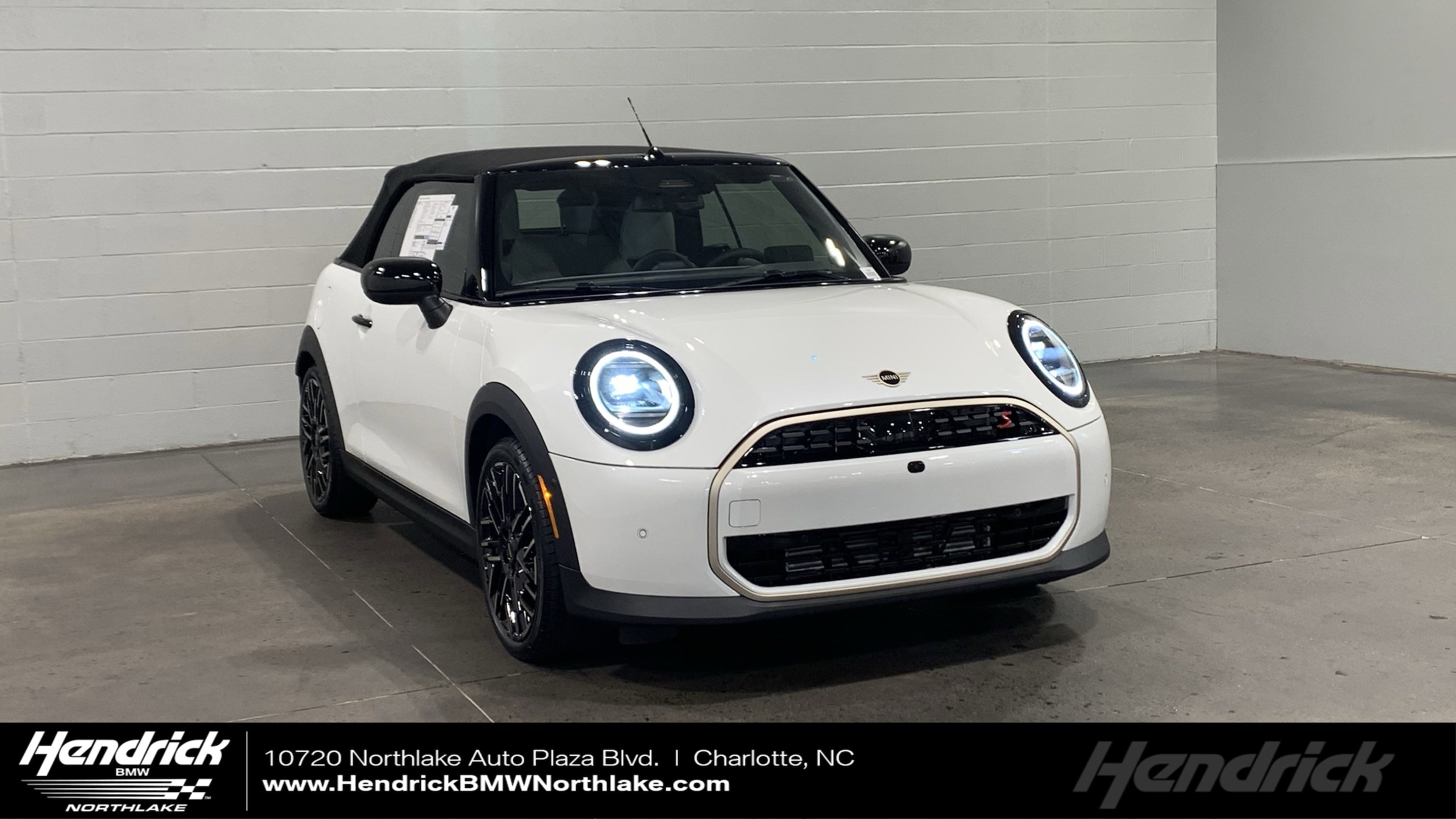 2026 MINI Convertible Cooper S's photo