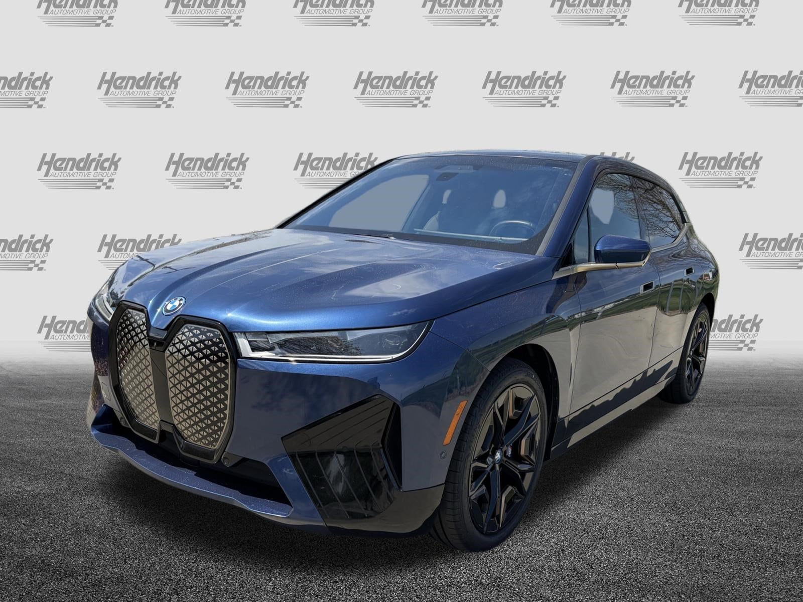 2023 BMW iX M60 photo 4