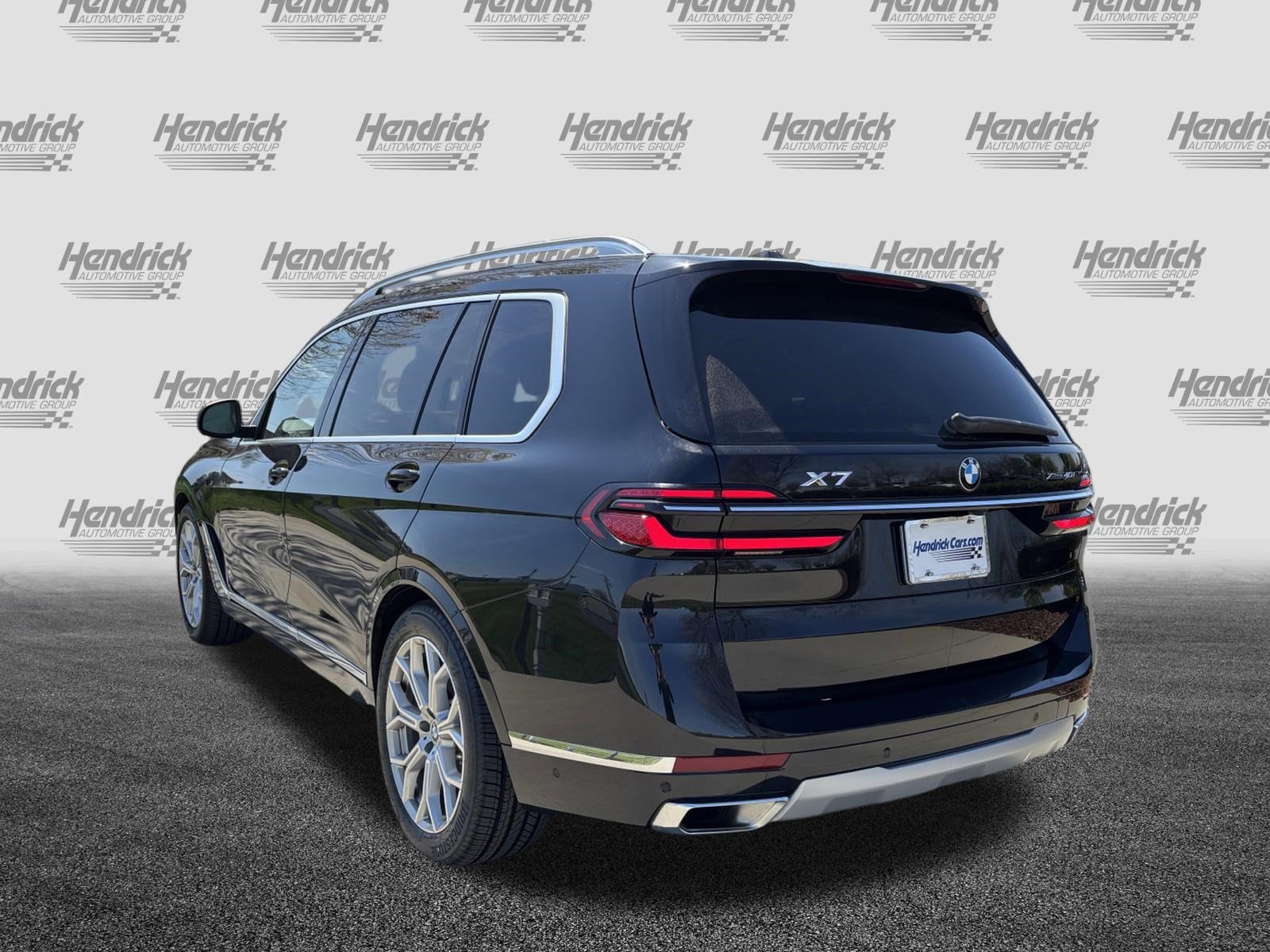 2025 BMW X7 xDrive40i photo 3