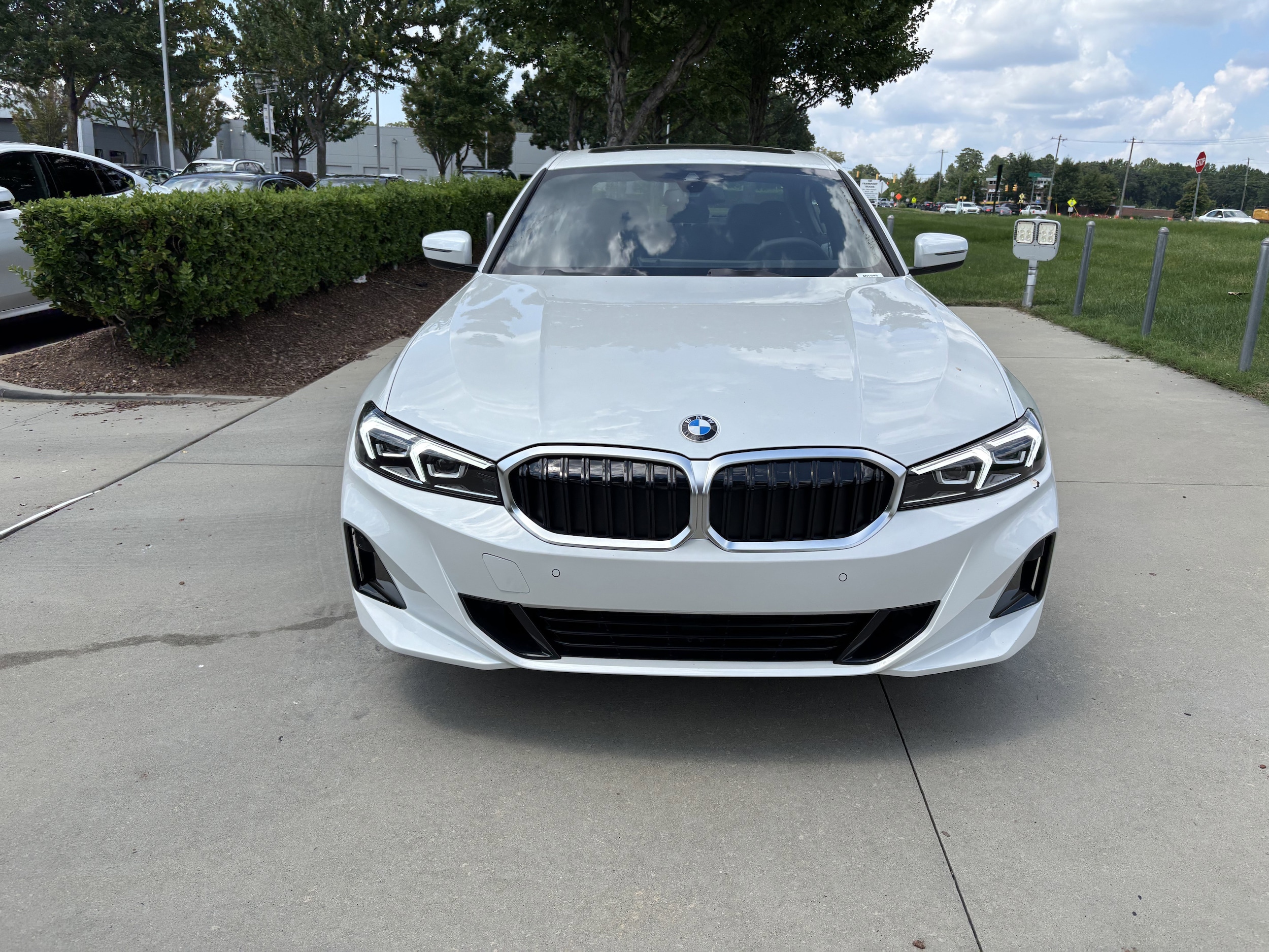 2025 BMW 3 Series 330i photo 2