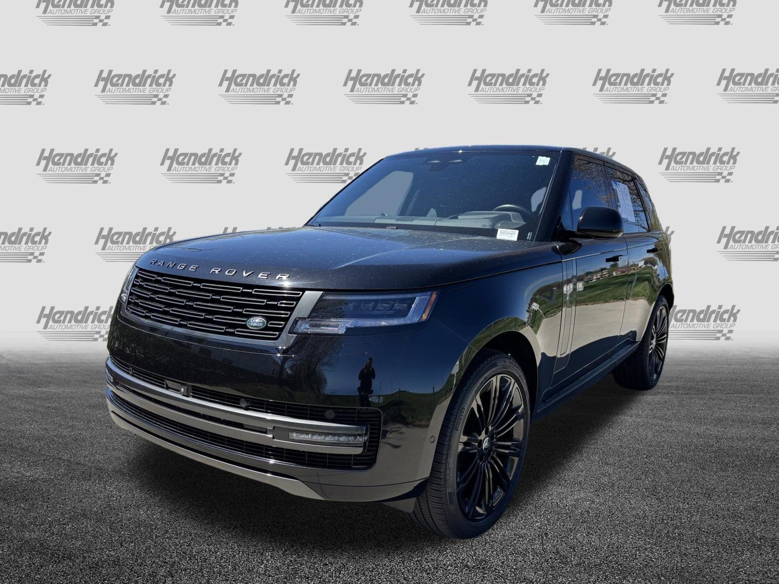 2025 Land Rover Range Rover SE photo 5