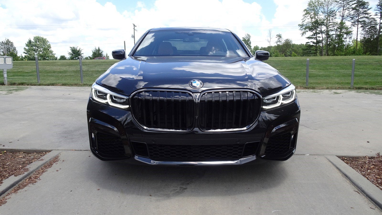 Certified 2022 BMW 7 Series 740i with VIN WBA7T4C03NCH11352 for sale in Charlotte, NC