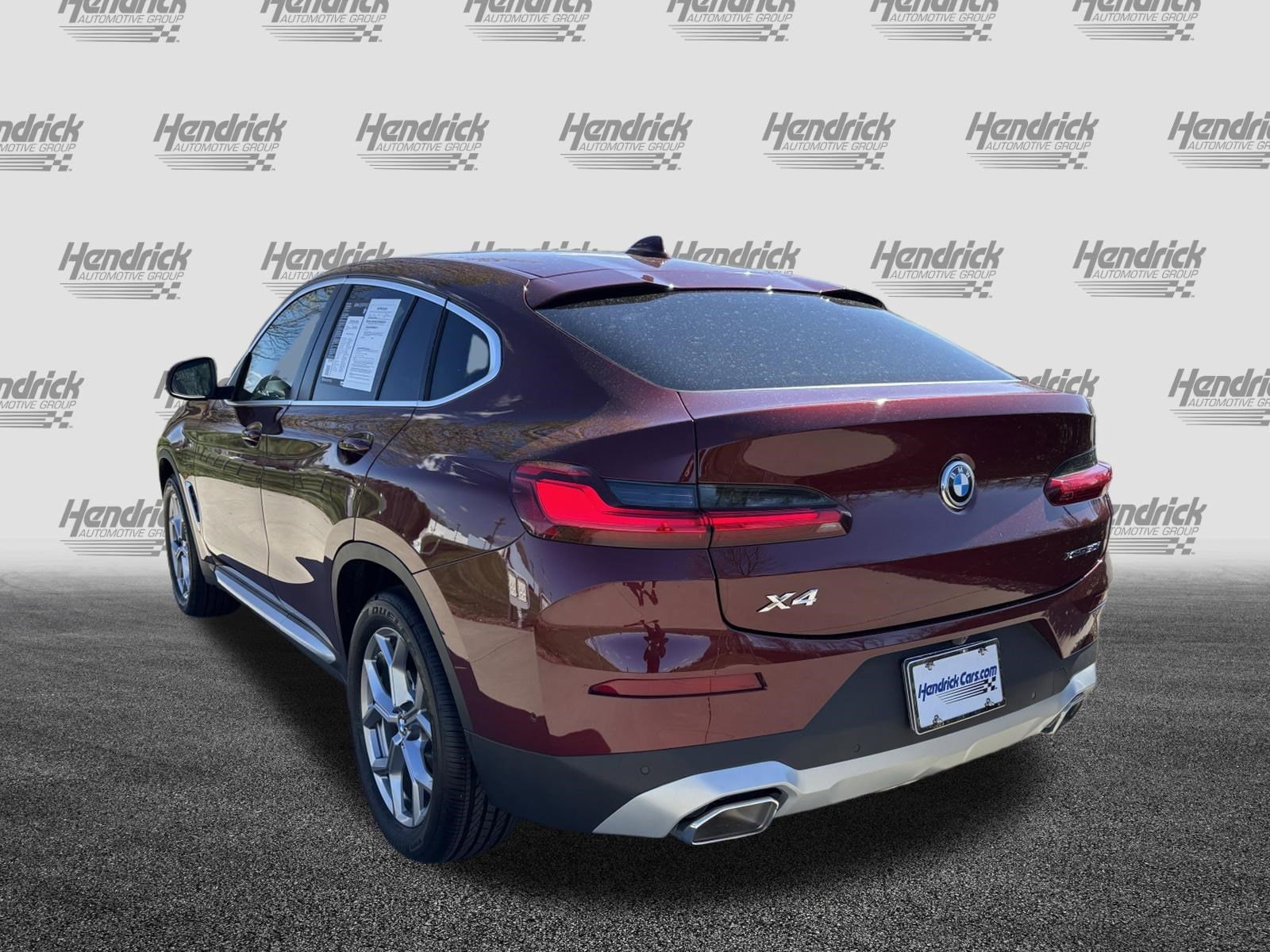 2025 BMW X4 xDrive30i photo 3