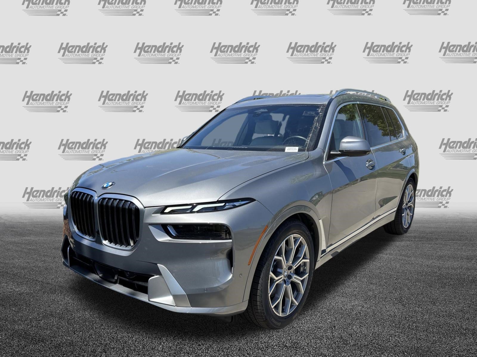 2025 BMW X7 xDrive40i photo 6
