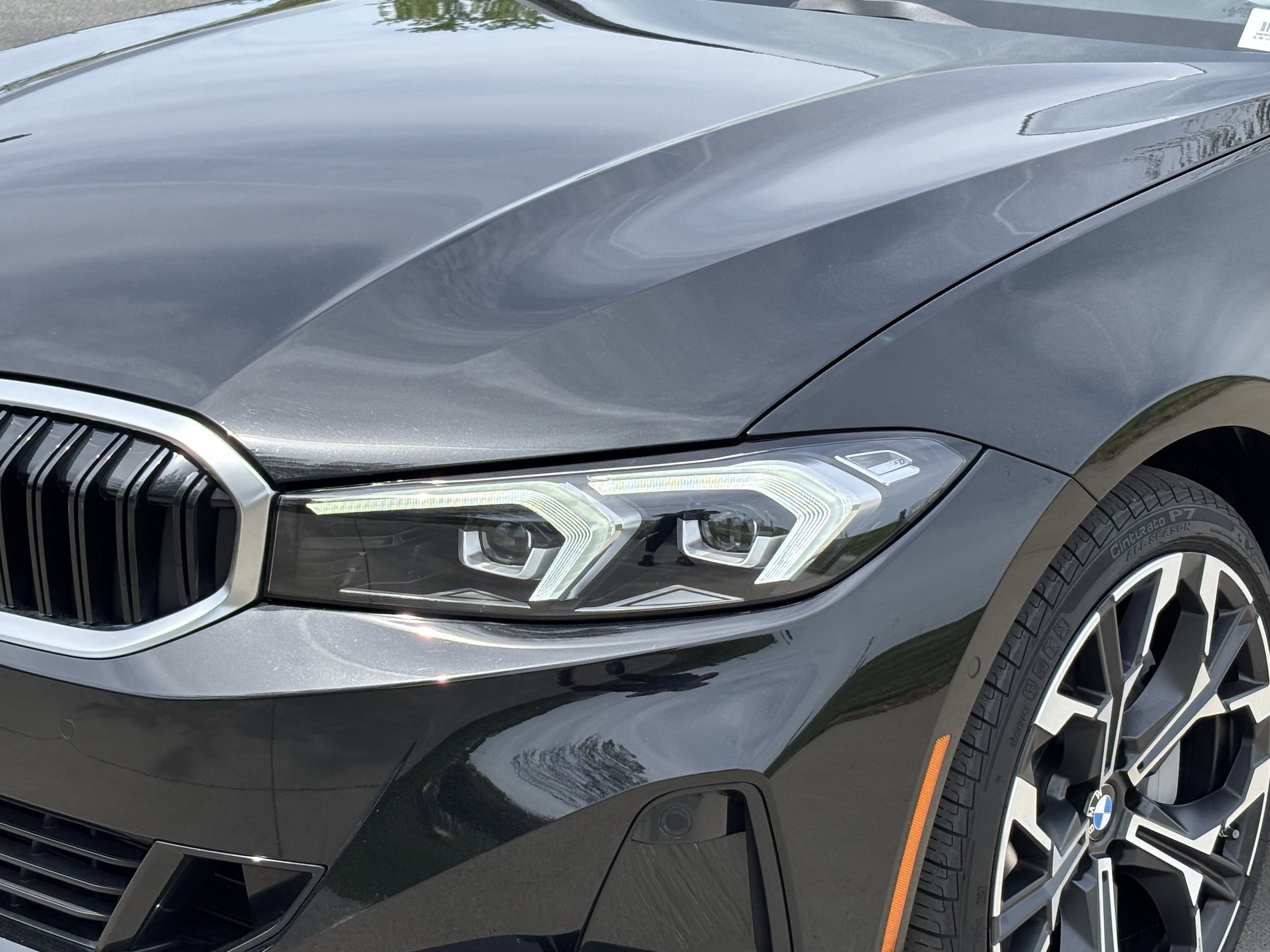 2025 BMW 3 Series 330i photo 5