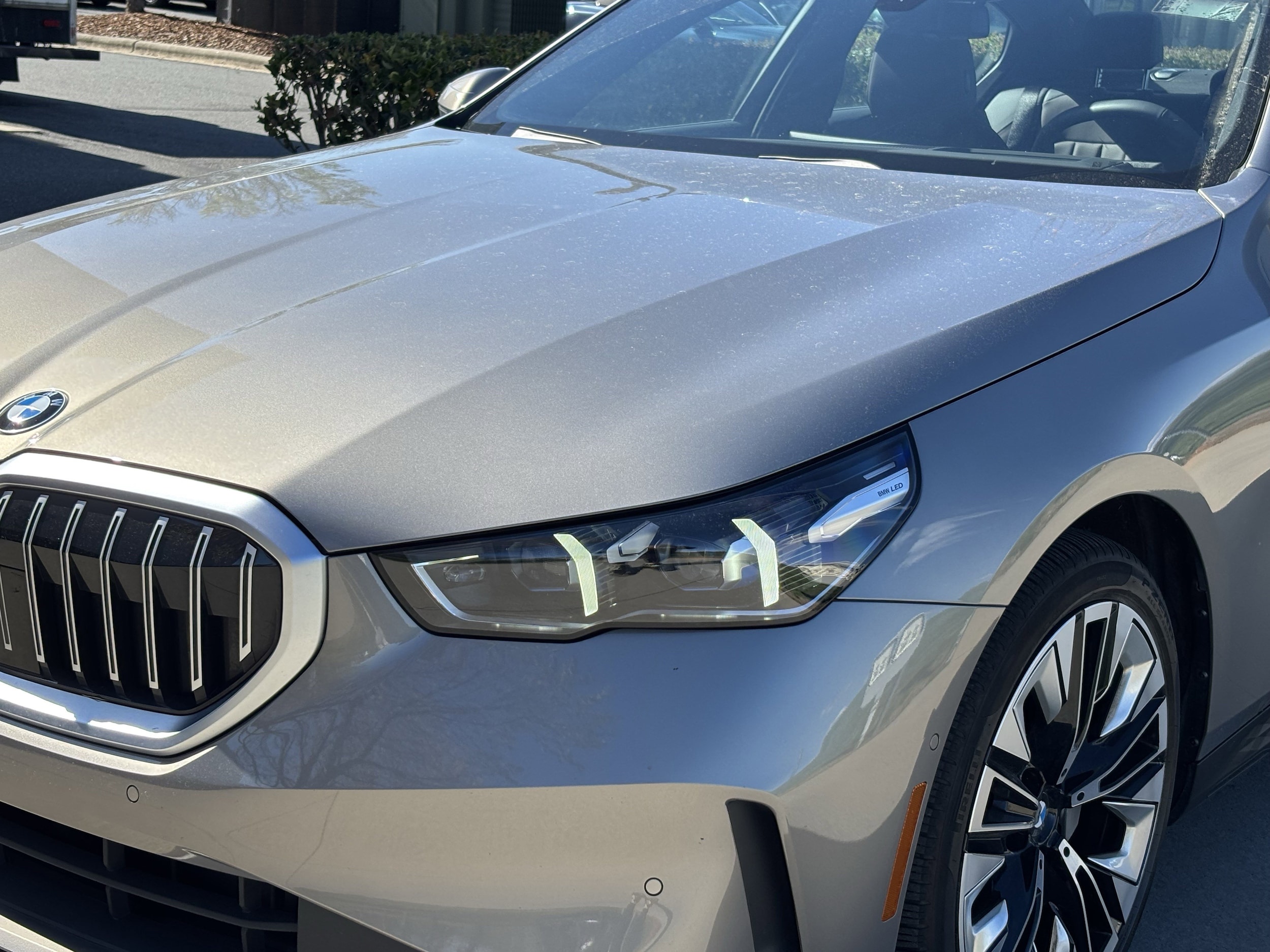 2025 BMW 5 Series 530i photo 5