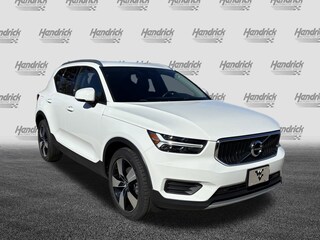 2020 Volvo XC40 Momentum SUV