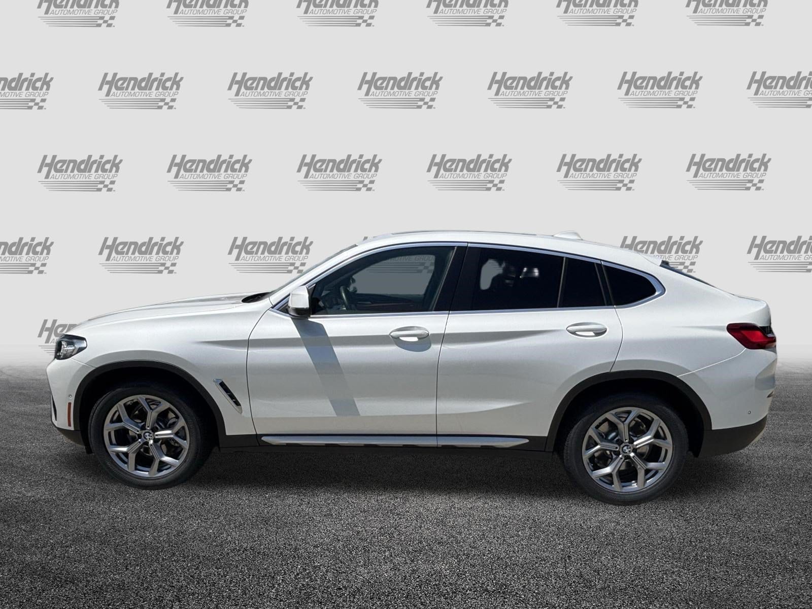 2025 BMW X4 XDrive30i