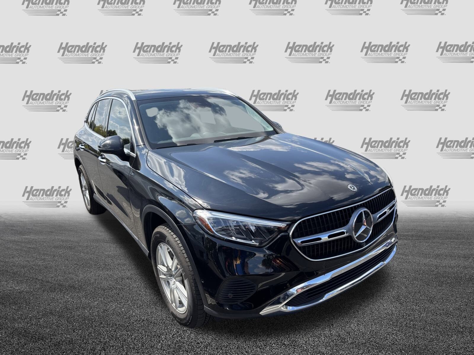 2023 Mercedes Benz GLC 300 4MATIC photo 2
