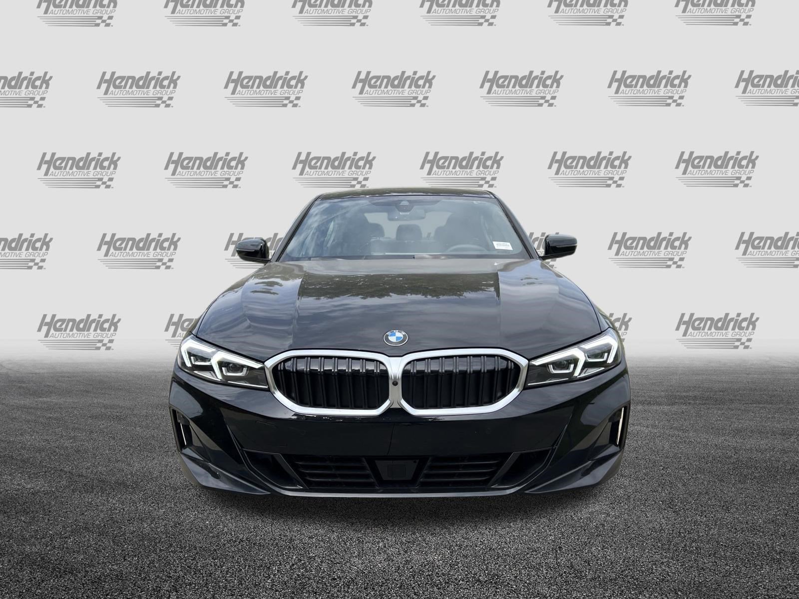 2025 BMW 3 Series 330i xDrive photo 2