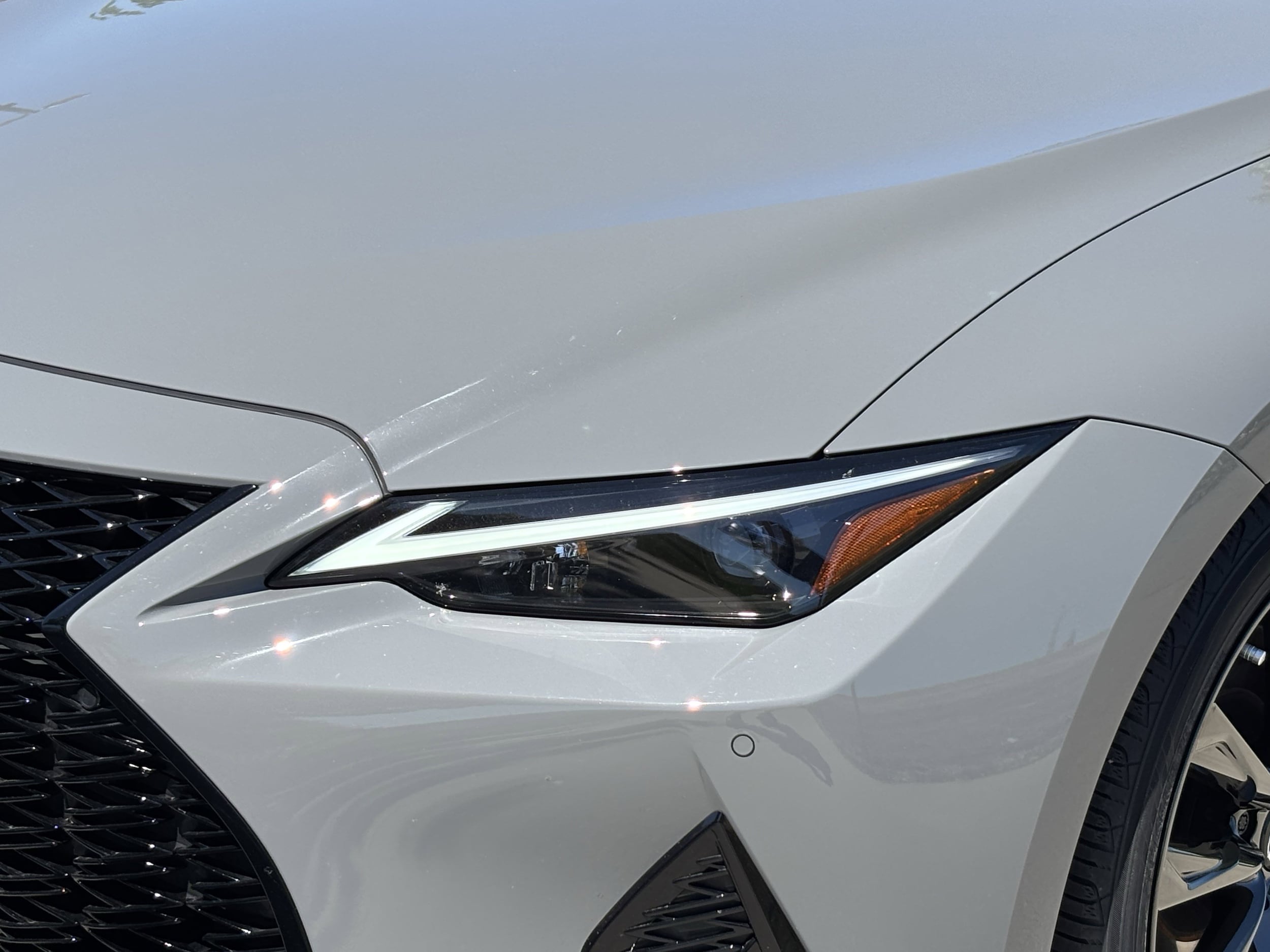 2025 LEXUS IS 350 F SPORT photo 4
